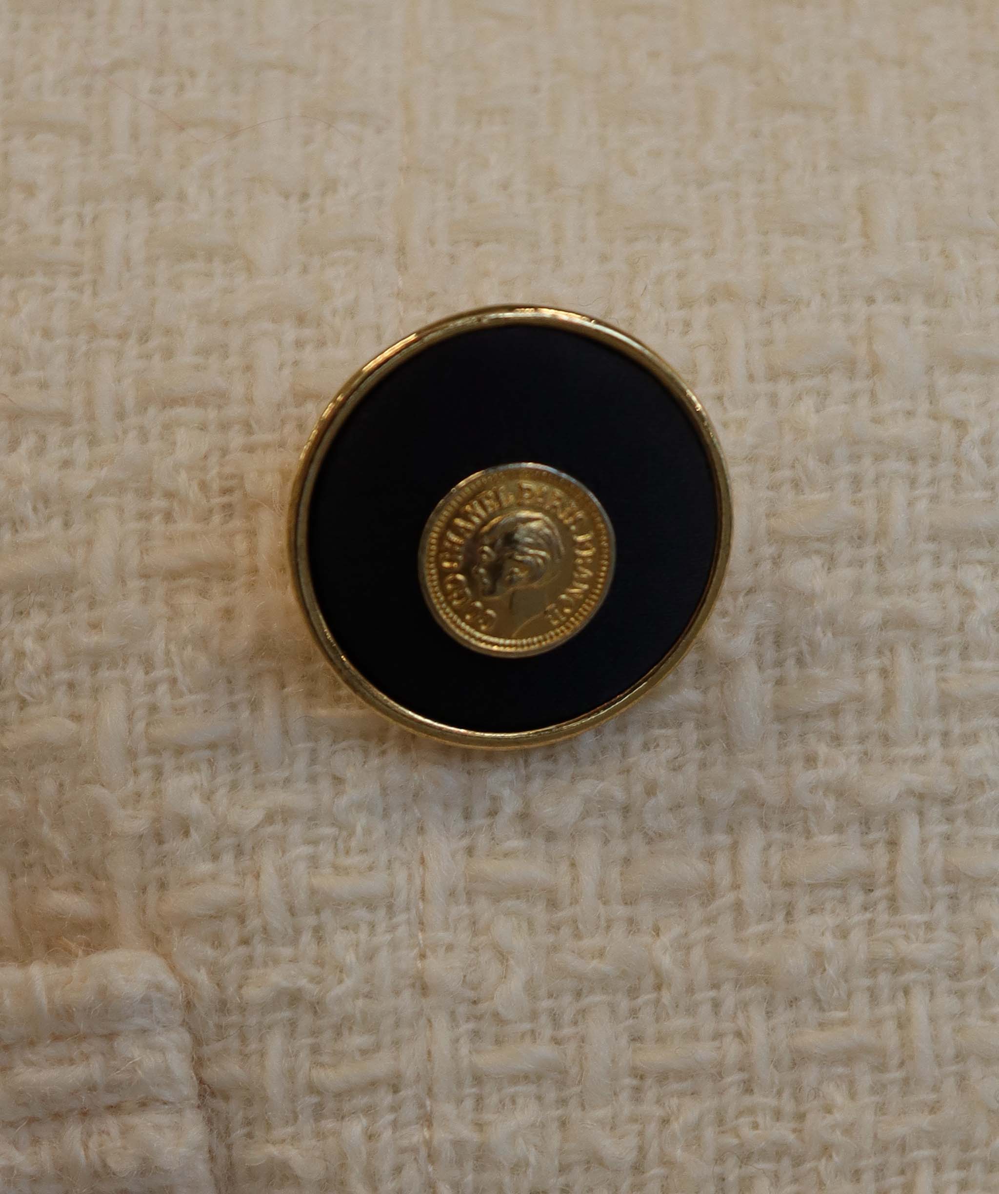 Chanel chanel cream suit FF5800/WS5800 DXBS2575