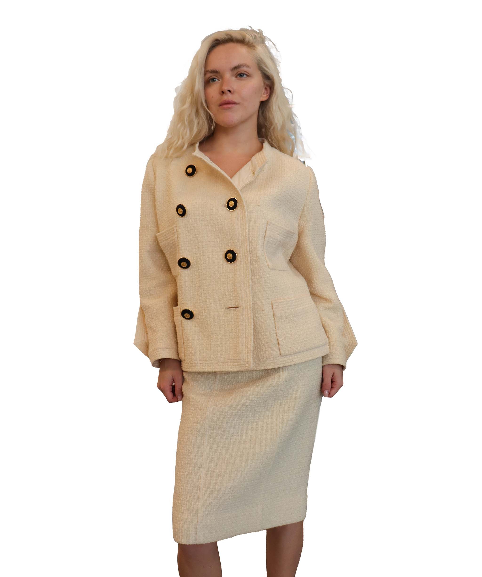 Chanel chanel cream suit FF5800/WS5800 DXBS2575