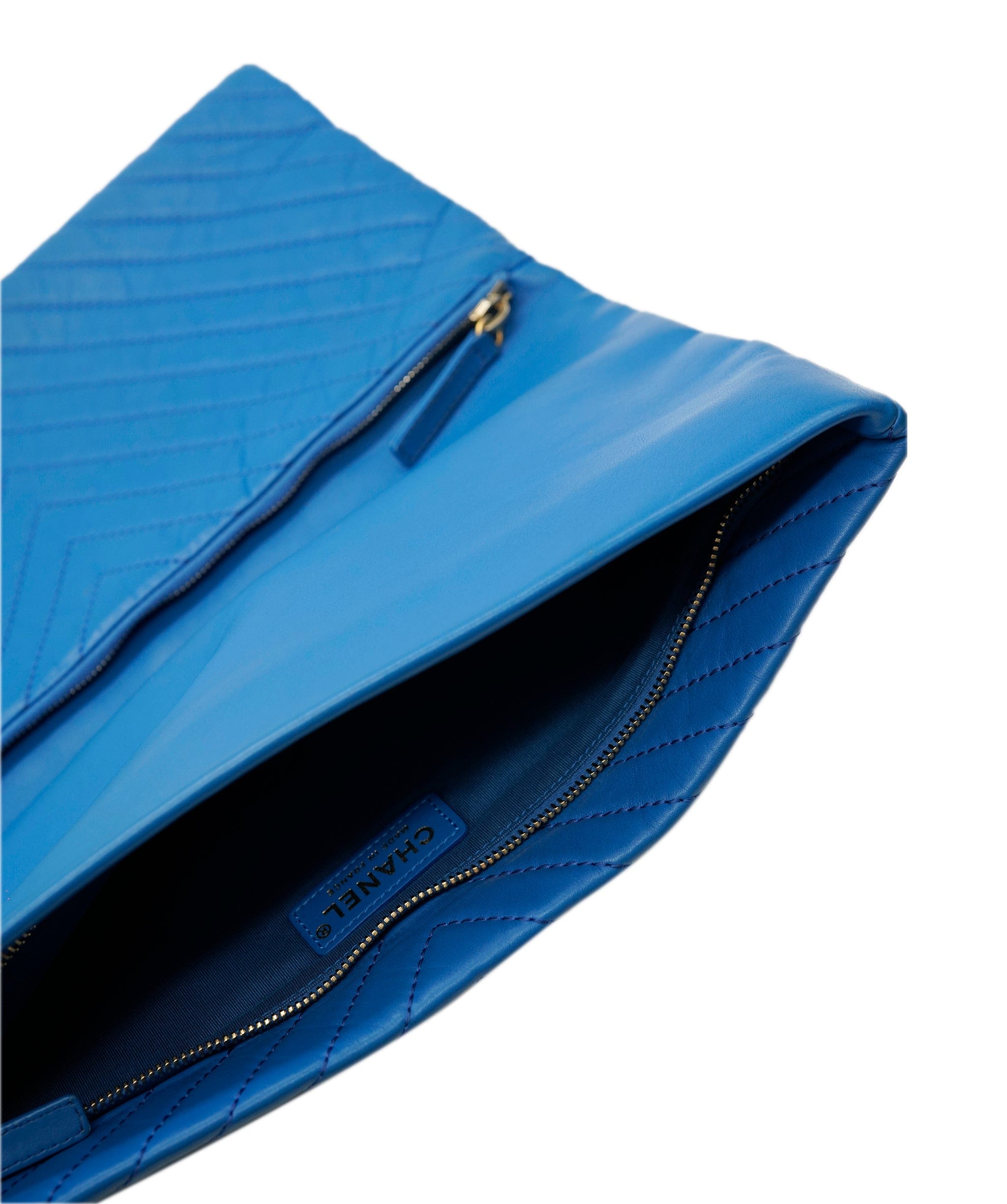 Chanel Chanel large pochette, blue, chevrons, with card and dustbag, excellent conditions AKL0045