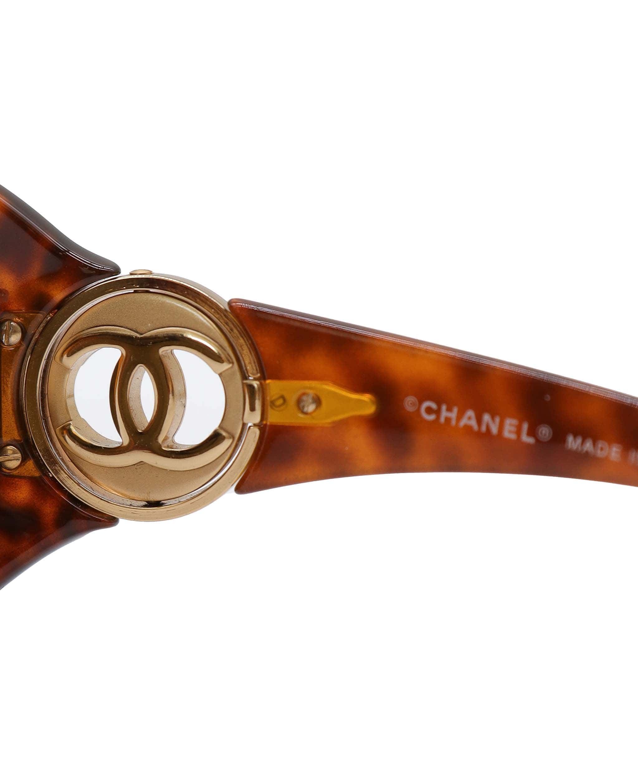 Chanel Chanel Logo Sunglasses DXBS3802