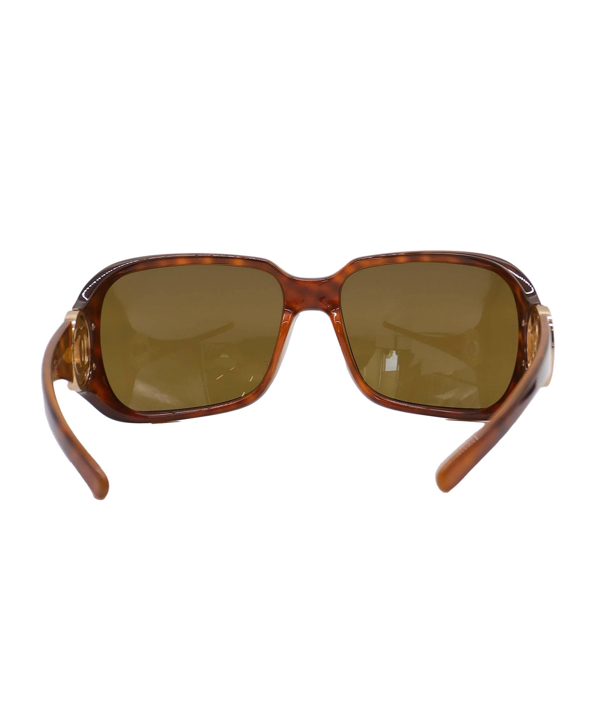 Chanel Chanel Logo Sunglasses DXBS3802