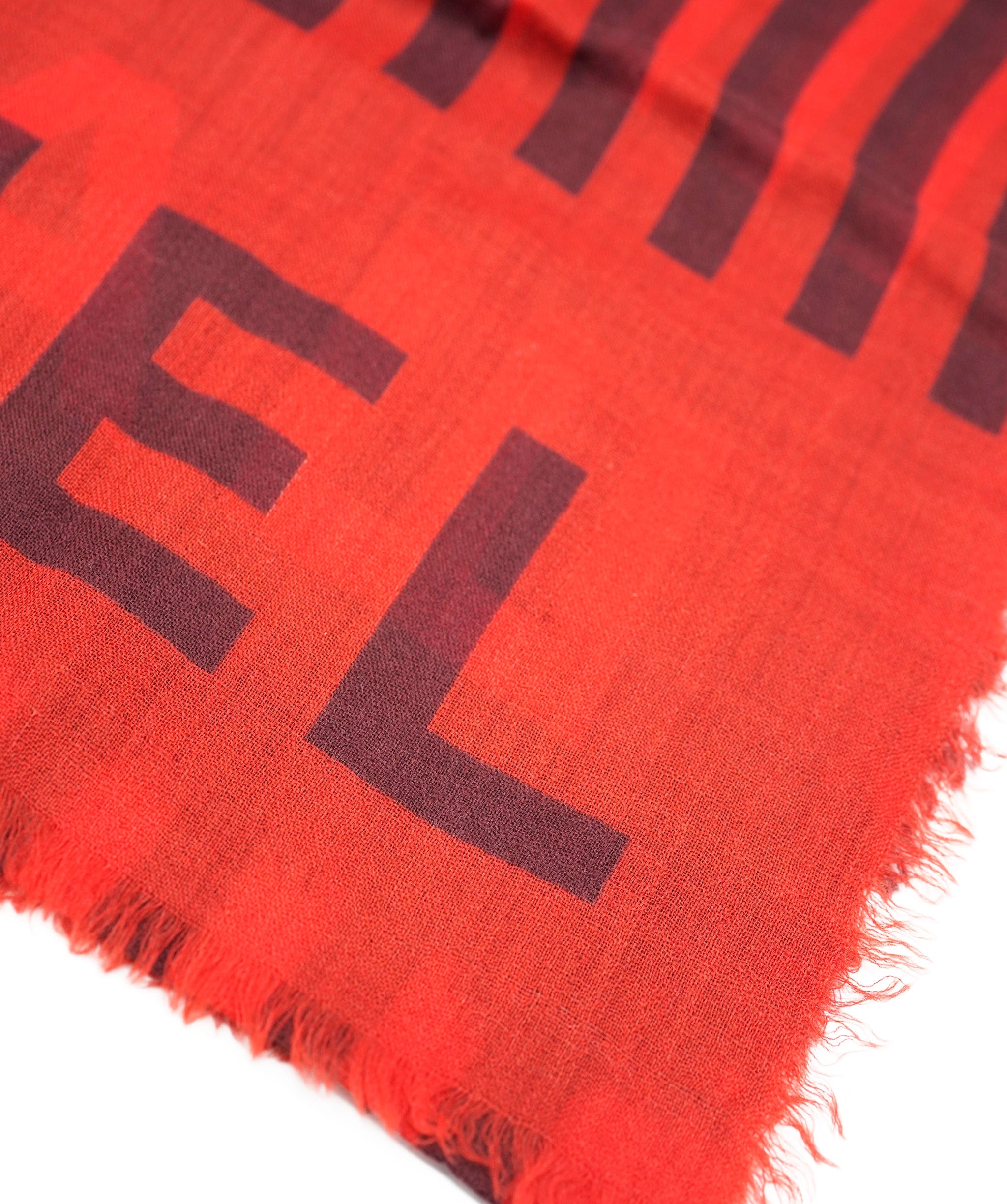 Chanel Chanel long scarf pink with lines, excellents conditions DXBS3772