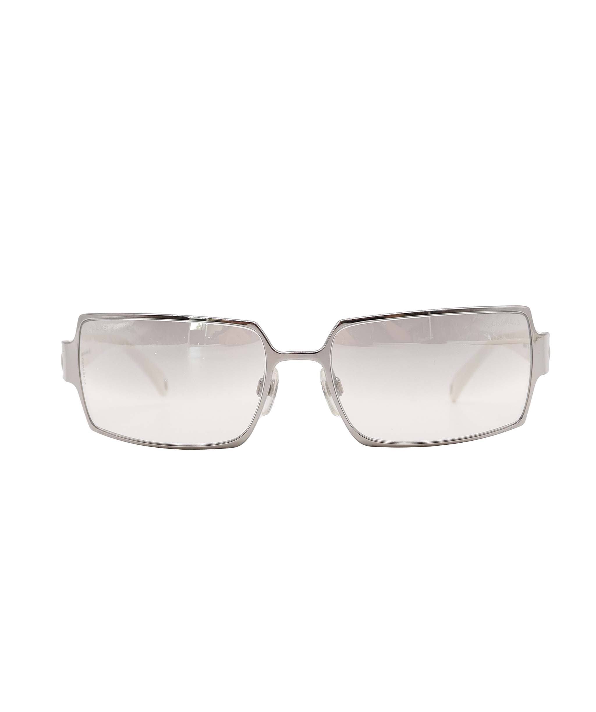 Chanel Chanel Rhinestone Matelasse Clear Sunglasses White DXBS4241