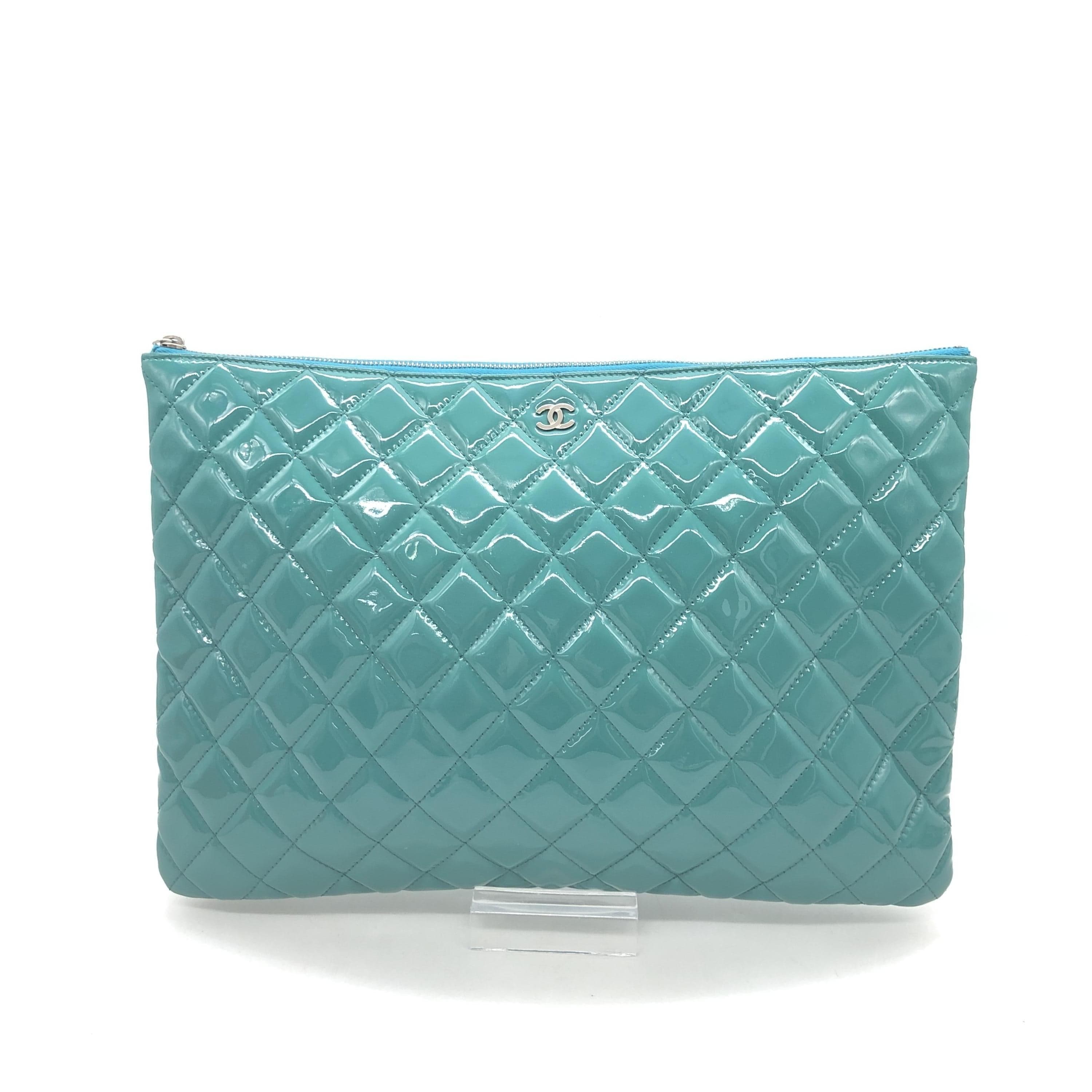 Chanel Chanel Turquoise Patent Leather Large O Case Clutch C339209