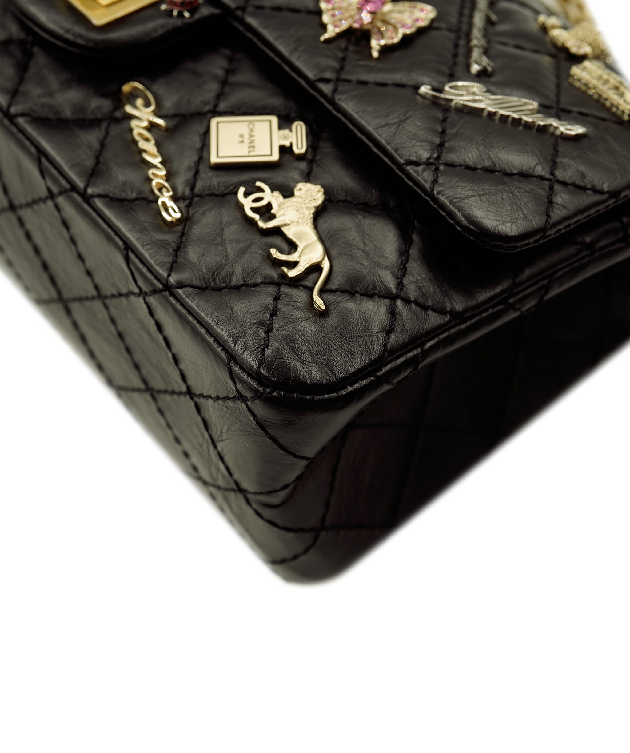 Chanel Chanel 2.55 reissue charms AKC0763