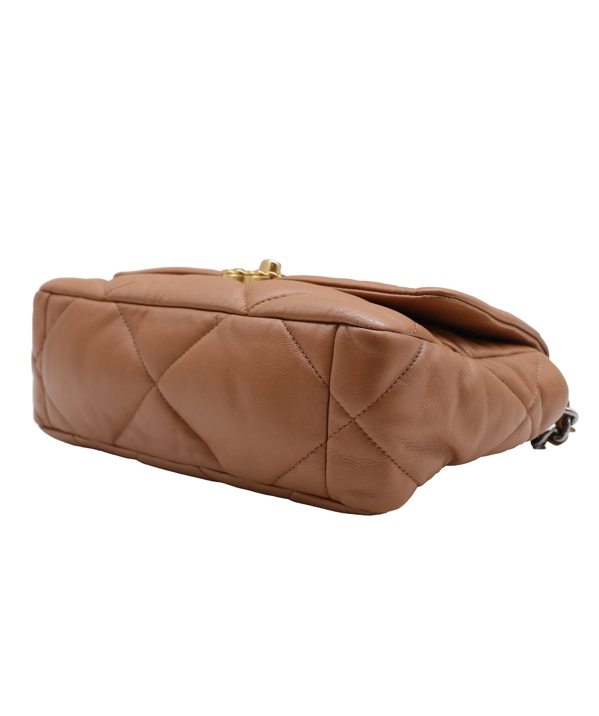 Chanel Chanel Beige 19 Small Leather Bag AGC3024