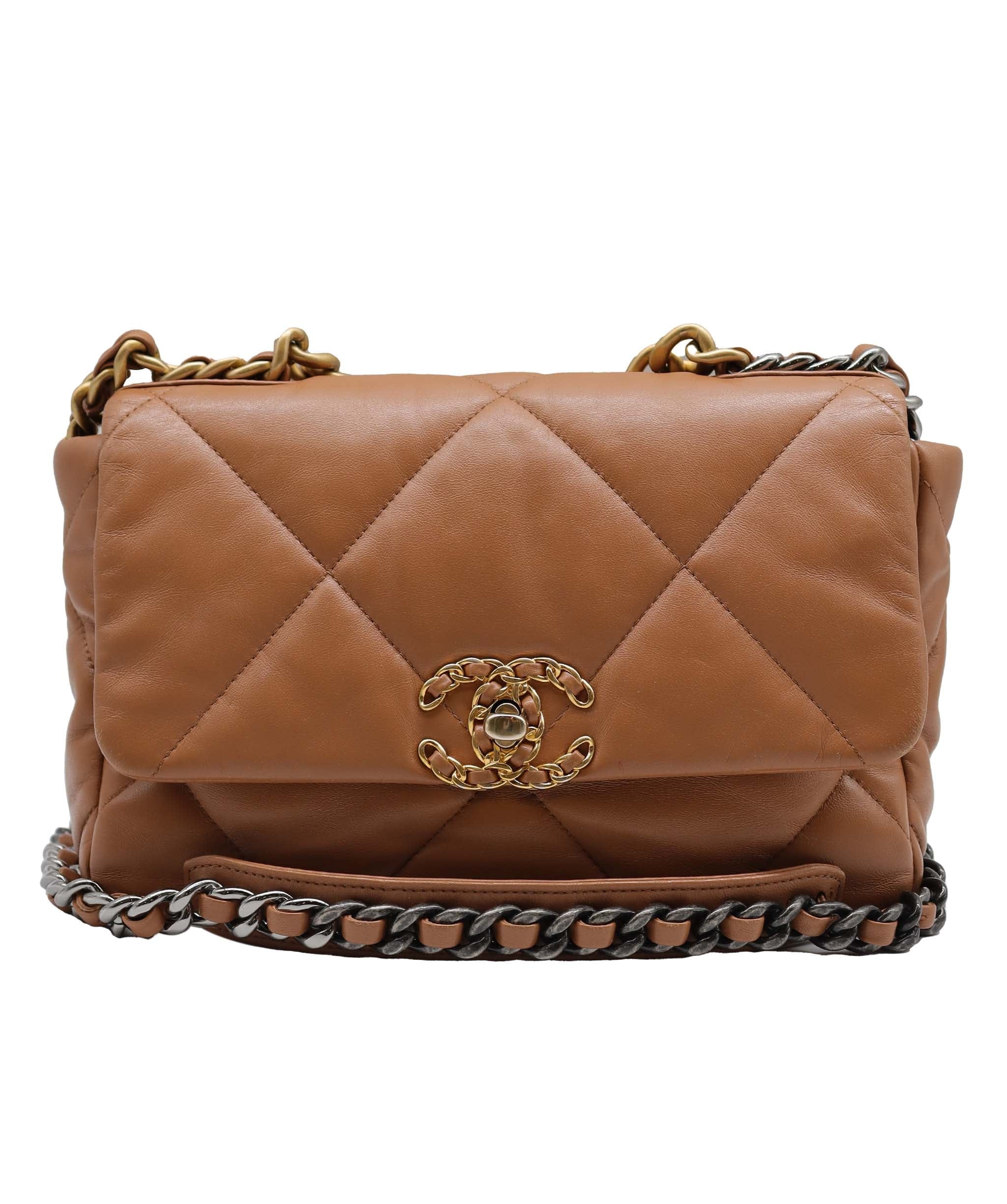 Chanel Chanel Beige 19 Small Leather Bag AGC3024