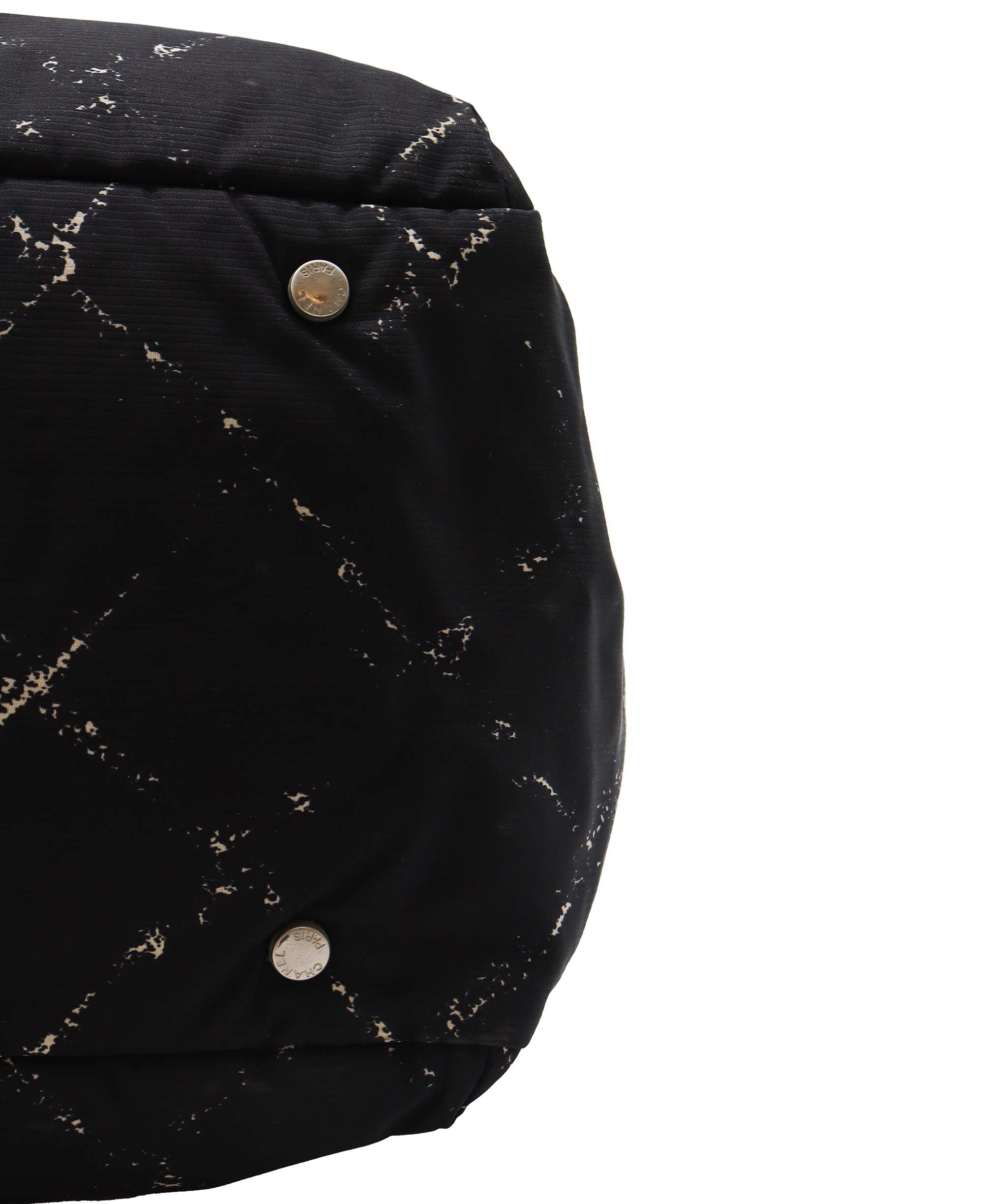 Chanel Chanel Black fabric Travel Tote Bag AGC2038