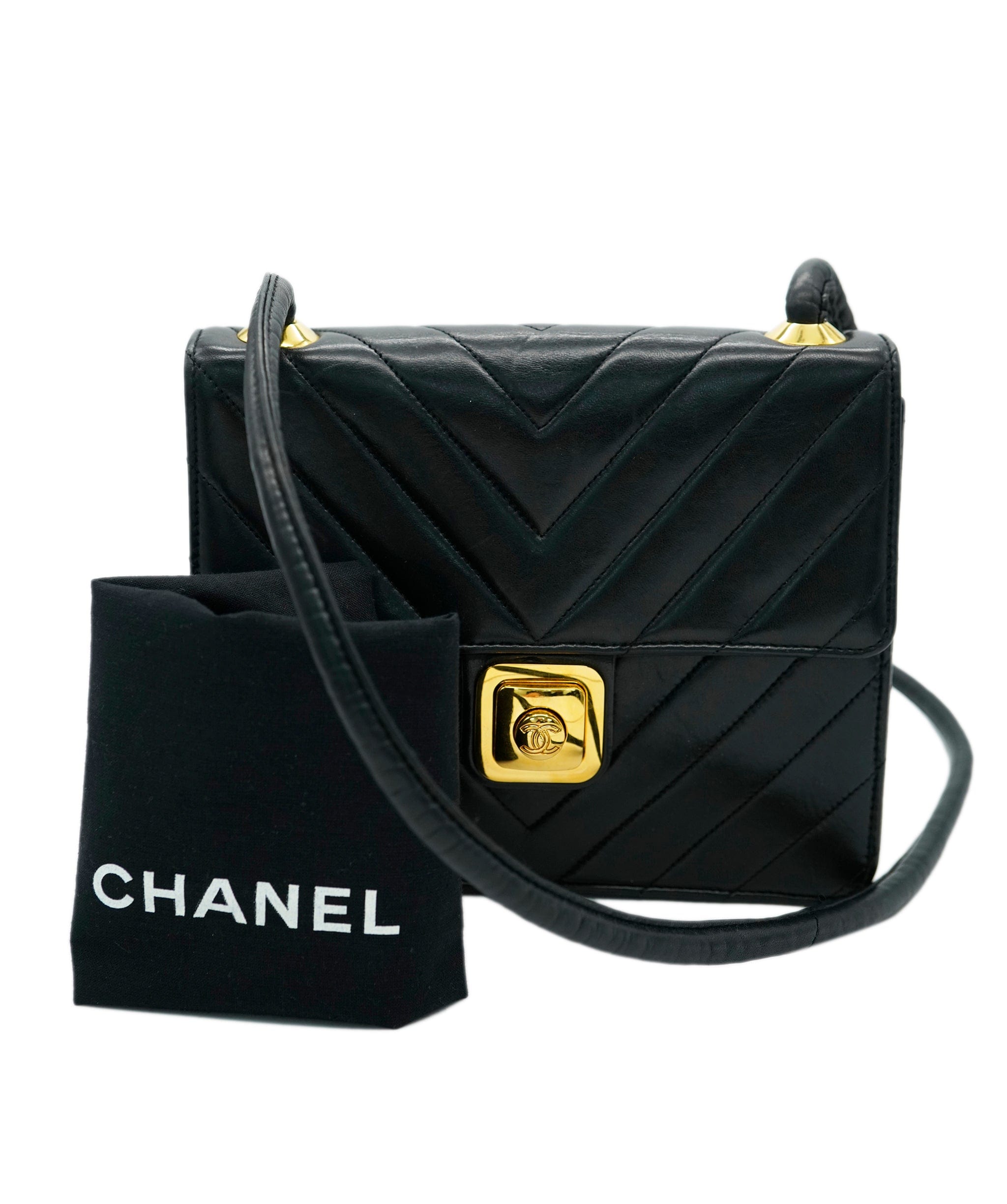 Chanel Chanel Black Vintage Square Chevron Crossbody ALC1543