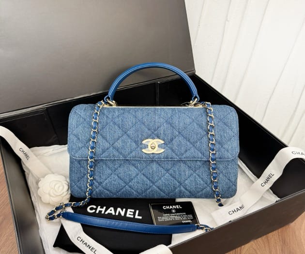 Chanel Chanel blue denim Trendy CC (244 with card) 29 18495412