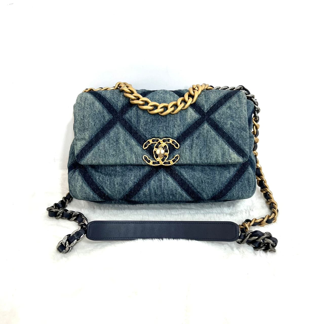 CHANEL Chanel Blue quilted denim 19 flap medium bag in tricolor chain strap SYC1809