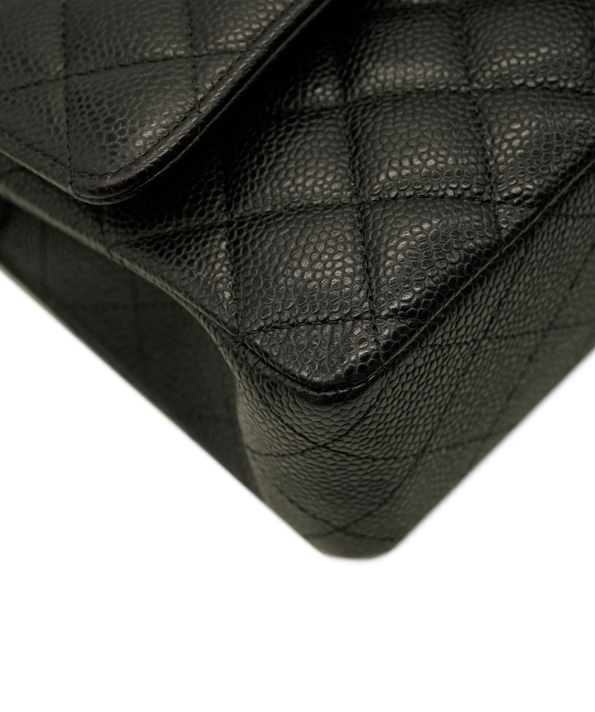 Chanel Chanel Caviar Medium Classic Flap ALC2960