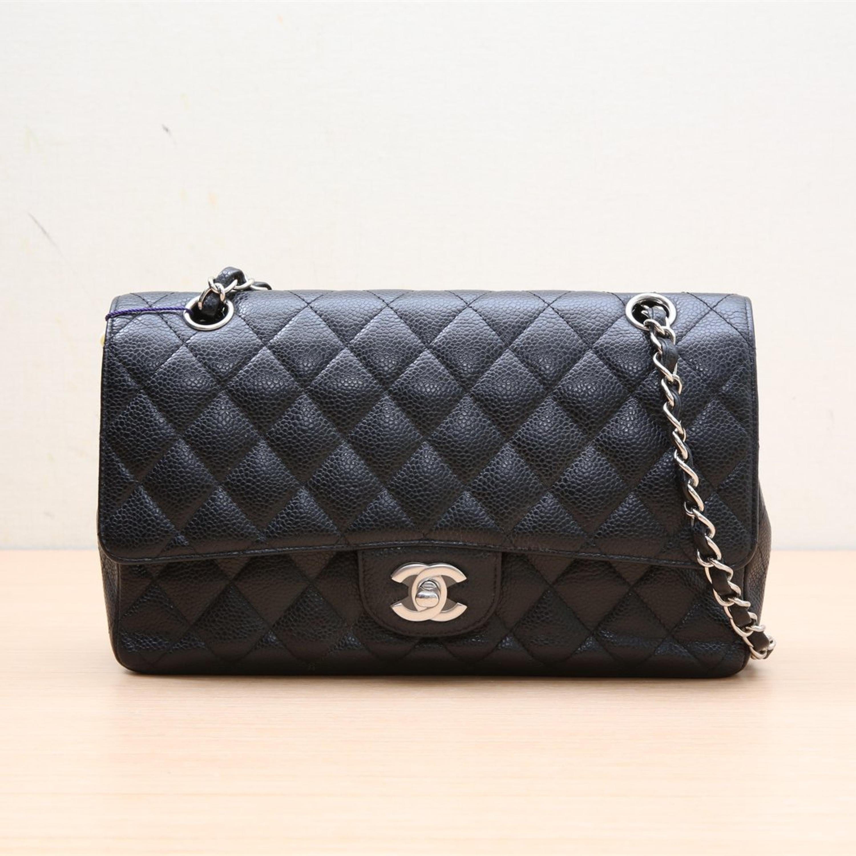Chanel Chanel CF Flap Bag Medium 25.5cm Black Lychee Leather C Silver Buckle Lychee Leather C 14k Silver Buckle
Box ALC3153