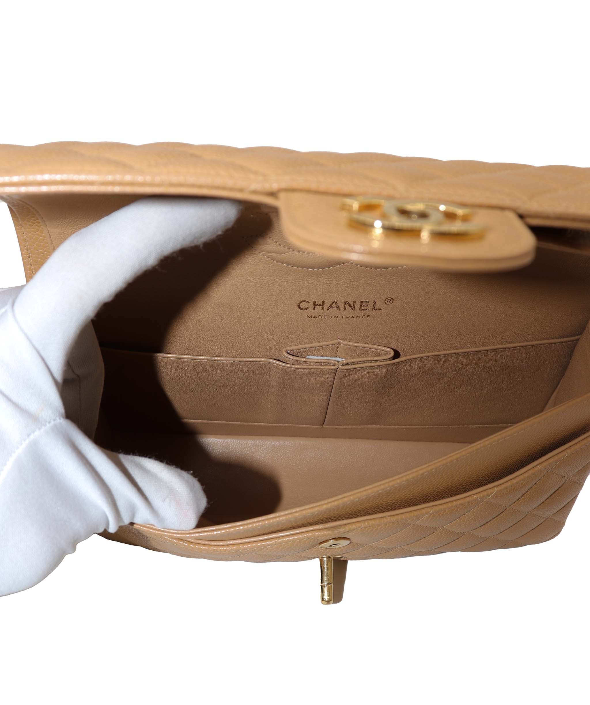 Chanel Chanel Classic Medium Caviar GHW Dark Beige DXBS2342