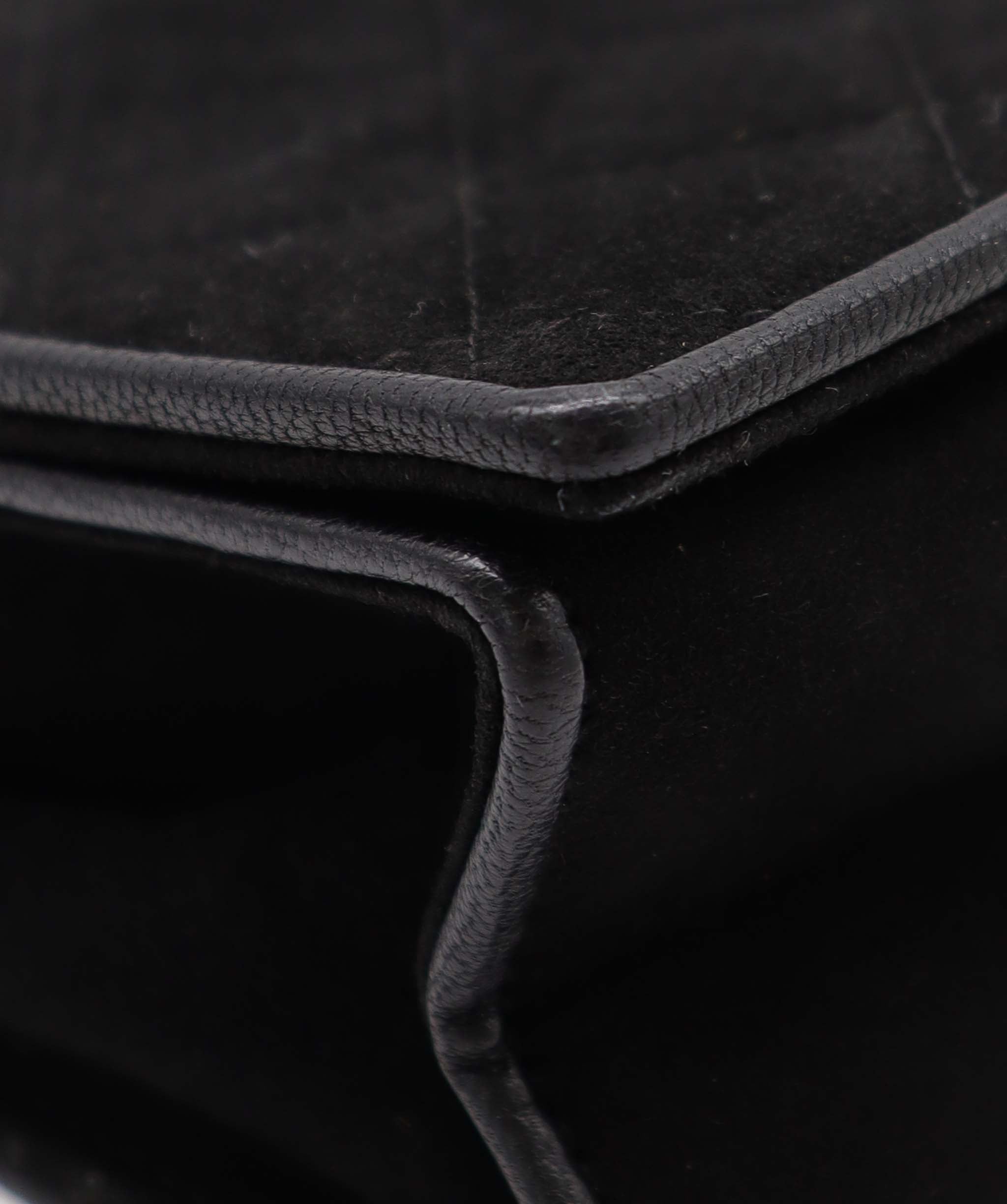 Chanel CHANEL MATELASSECHAIN SHOULDER BAG SUEDE DXBS4123