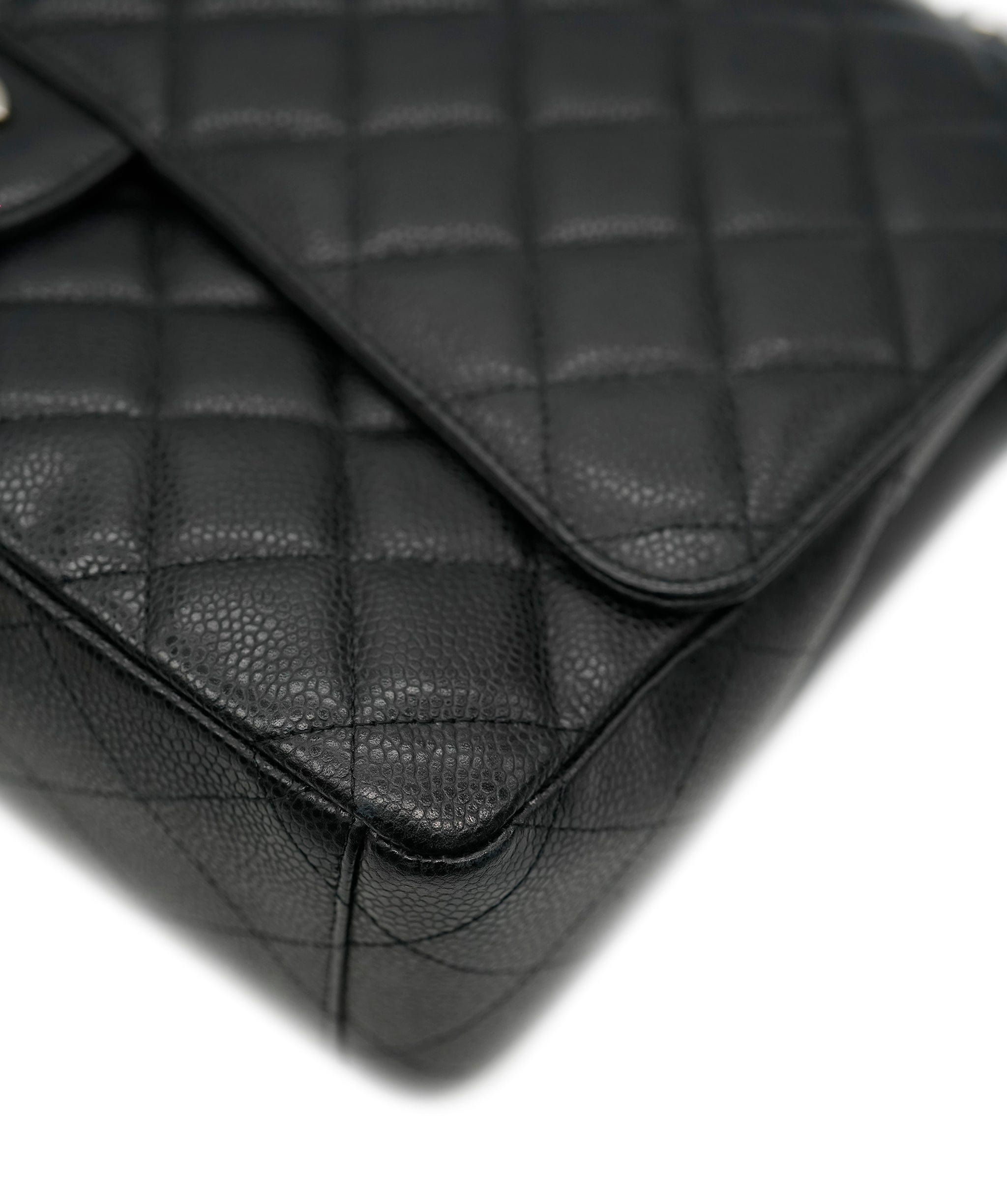 Chanel Chanel Maxi Caviar Shoulder Bag ALC1767