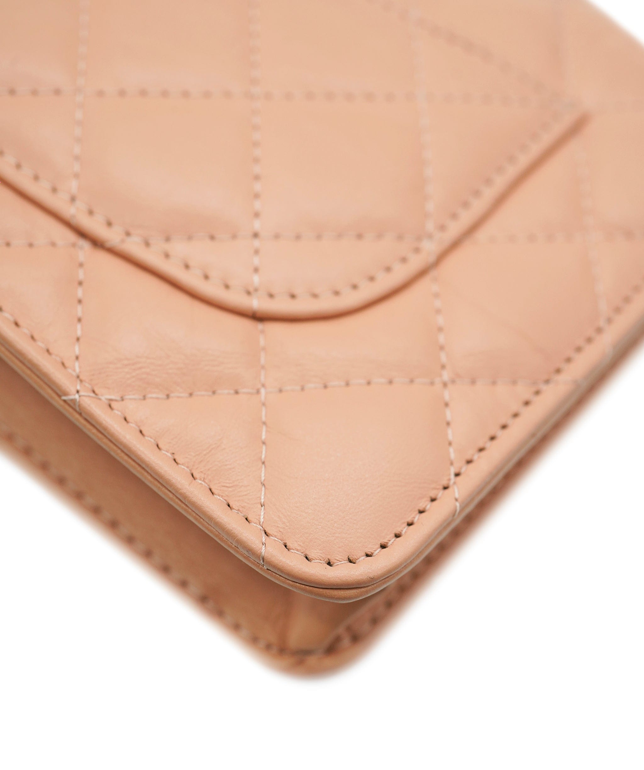 Chanel Chanel Pink Re-issue Wallet on Chain BNIB ALC2215