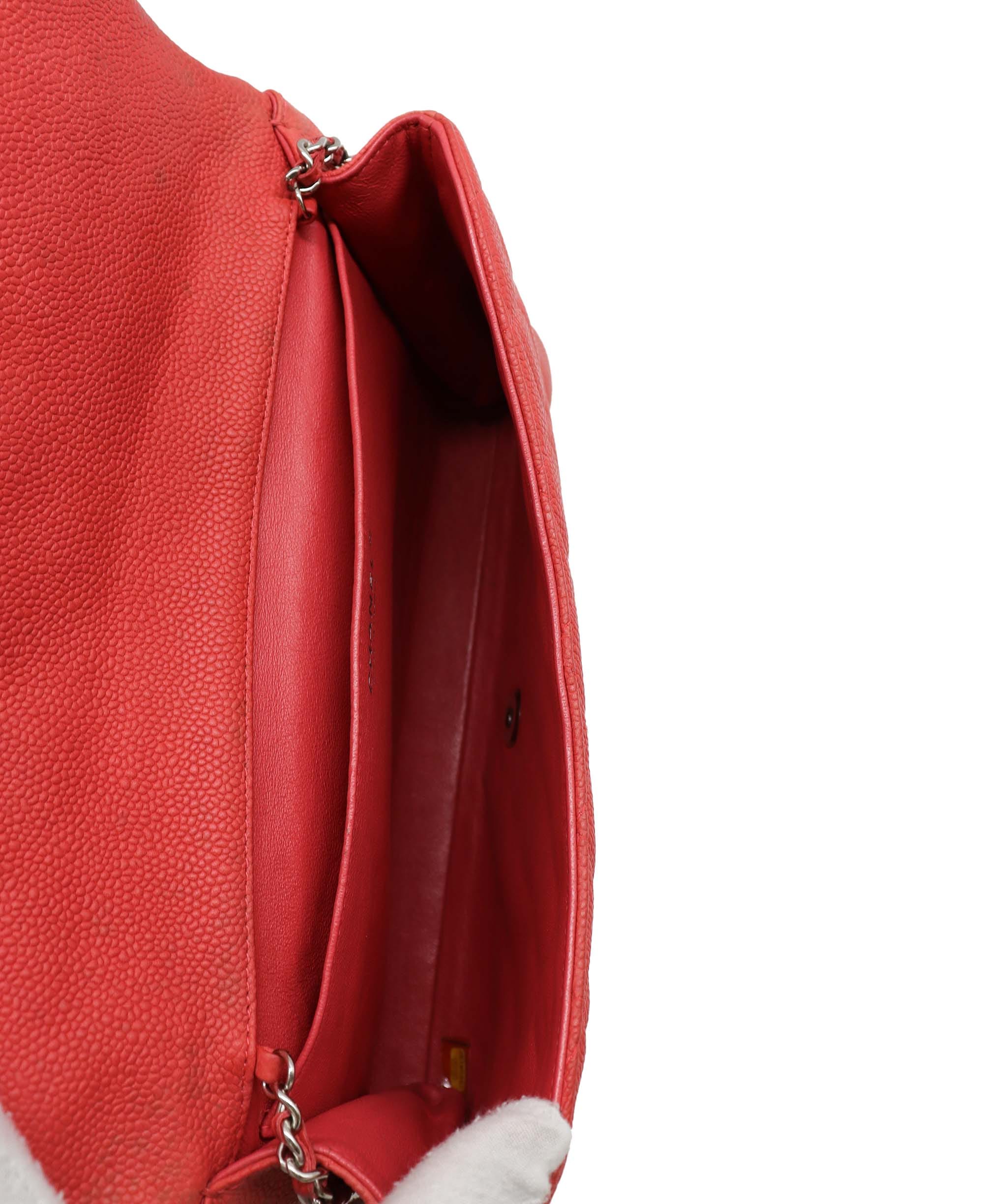 Chanel Chanel Shoulder Clutch Red Caviar SHW #18
SKC1912