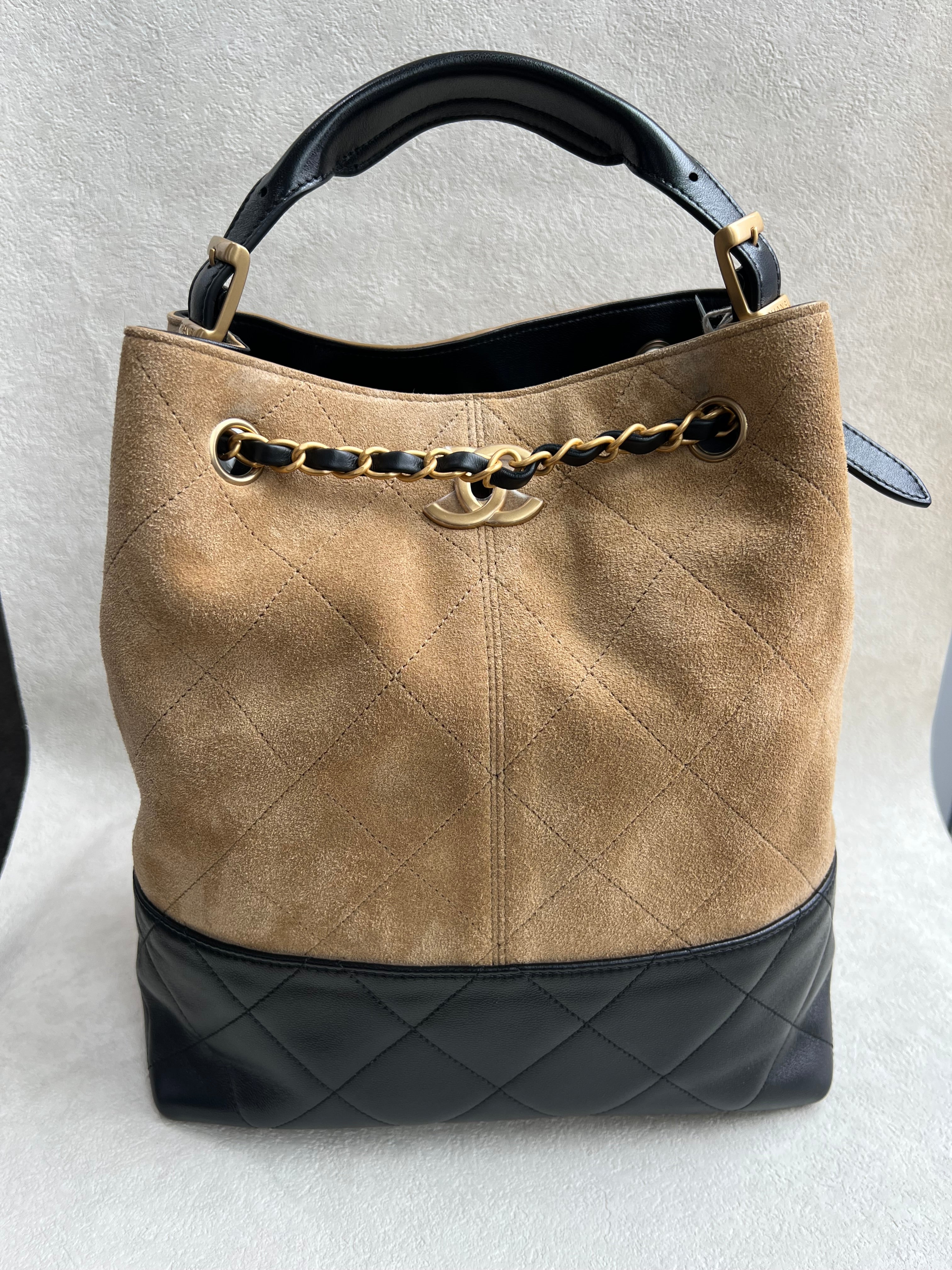 Chanel Chanel Vertical Tote Black/Brown MGHW