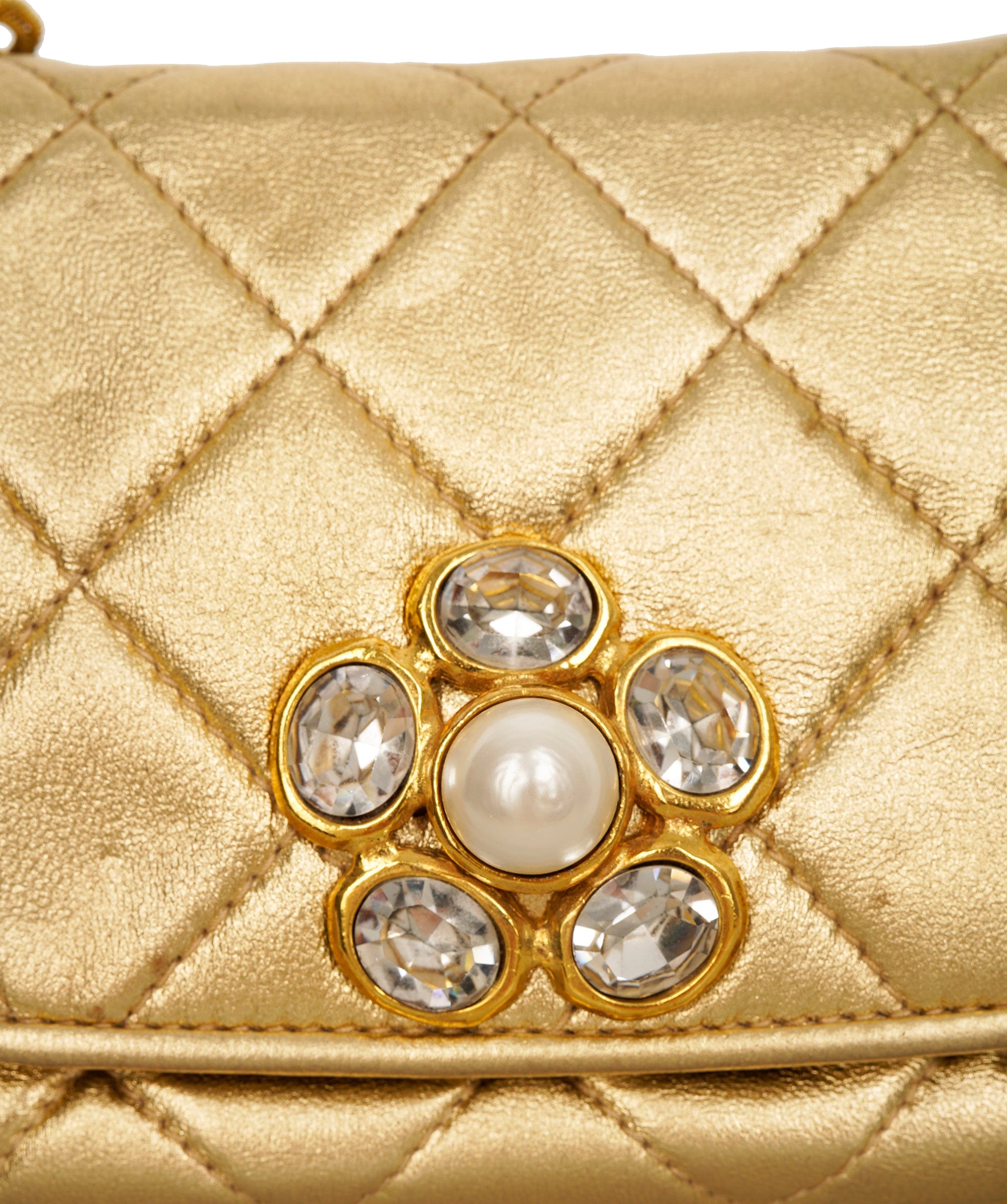 Chanel Chanel Vintage Gripoix Gold Lambskin Pearl Bag ALC2704