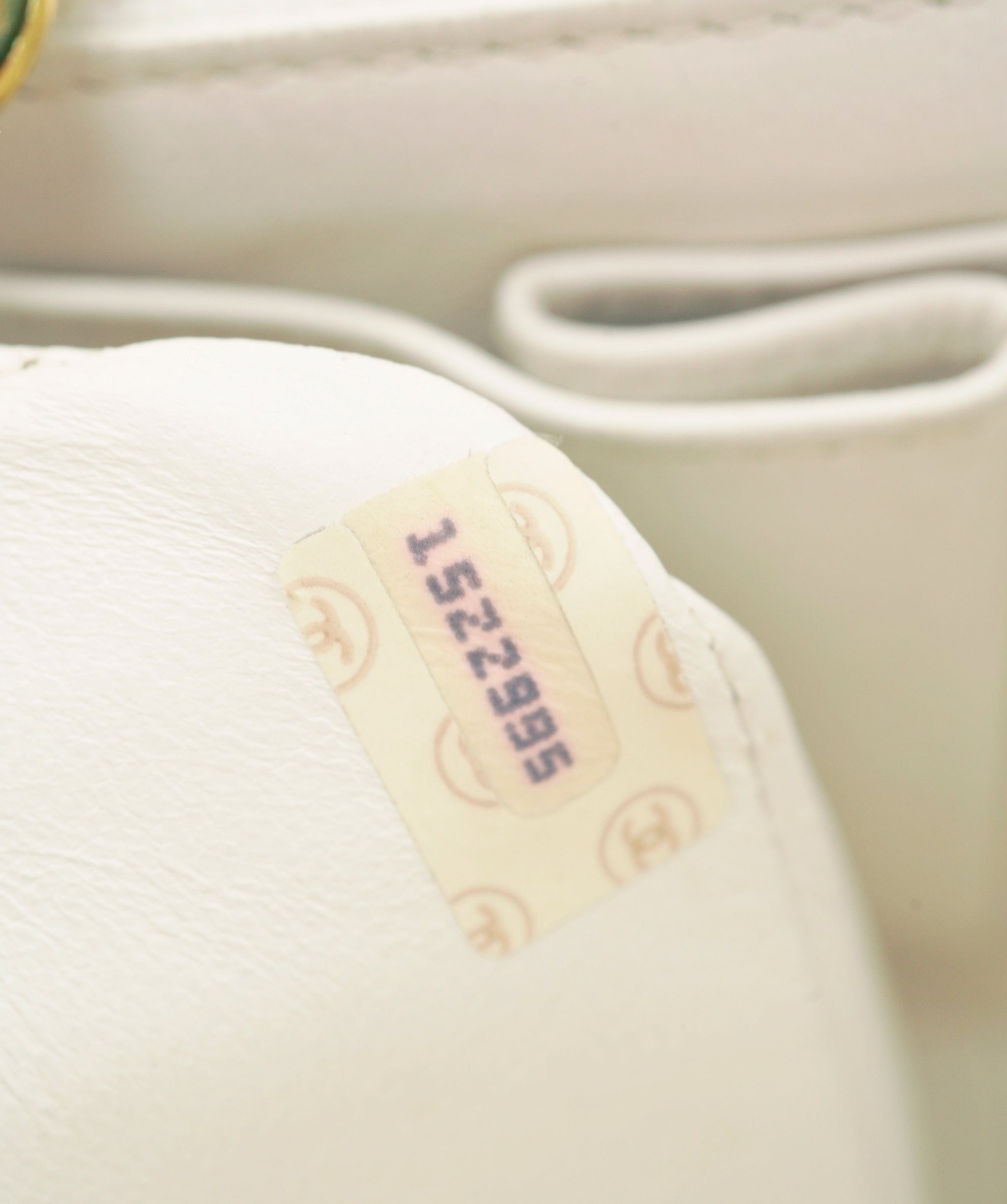 Chanel Chanel Vintage White Diana Lambskin Crossbody Bag ALC3537