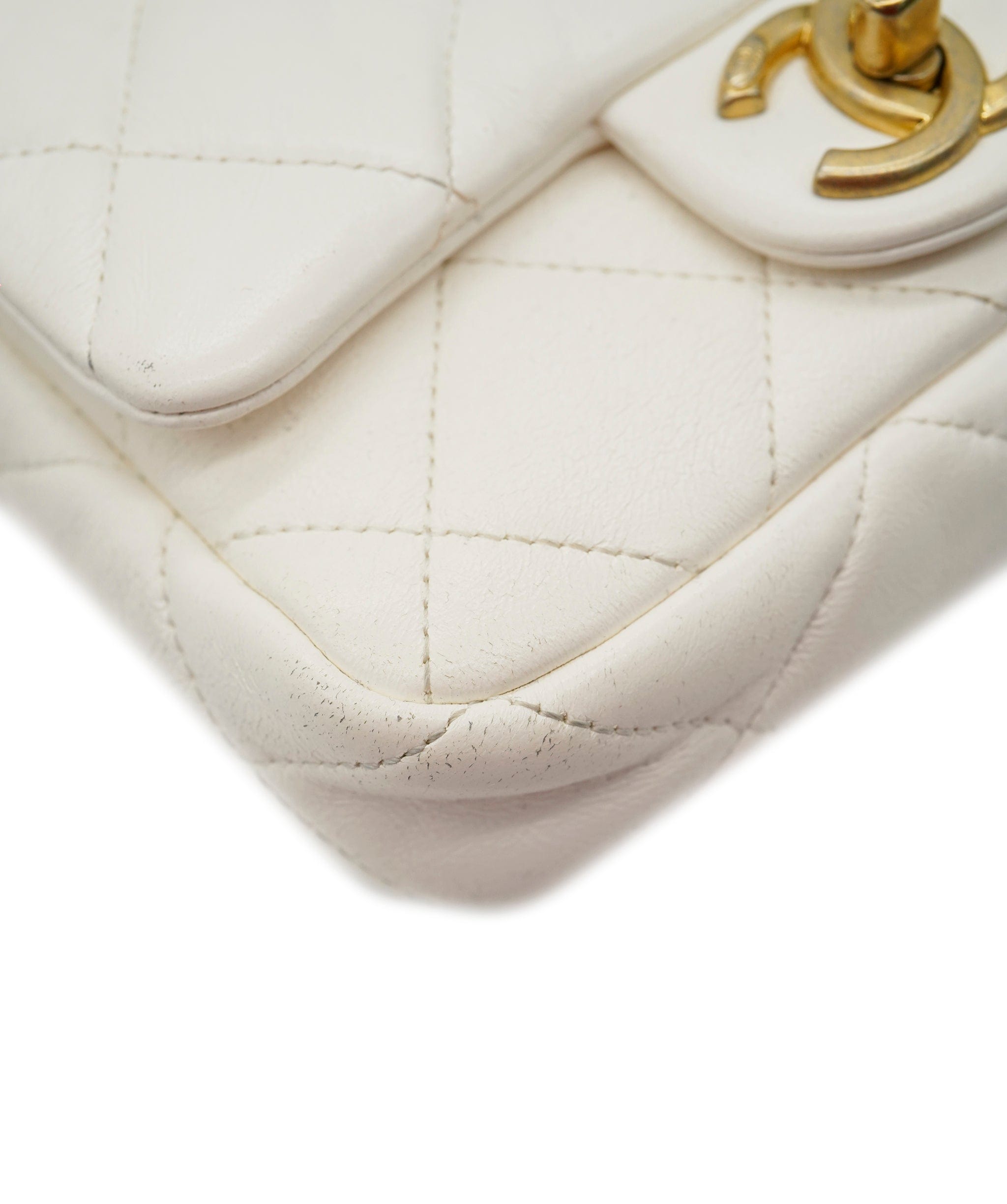 Chanel Chanel white funky town bag mini 22S AGL2554