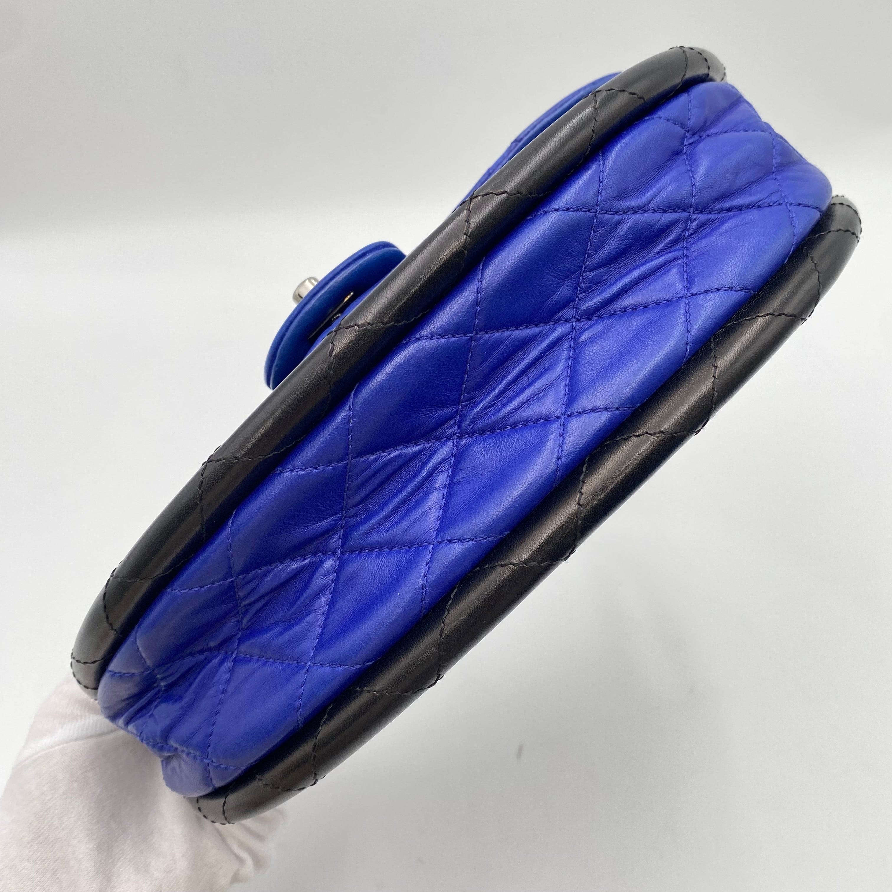 Chanel CHANEL HULA HOOP CROSS HAND BAG BLUE BLACK LAMB SKIN 90223218