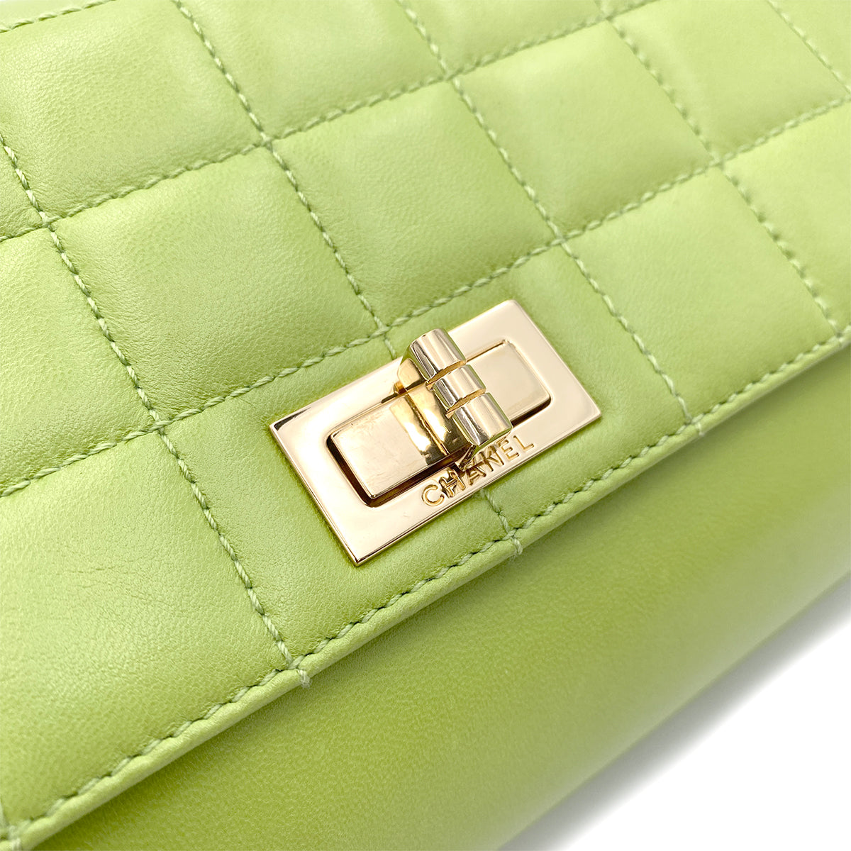 CHANEL CHANEL VINTAGE 2.55 CHOCOLATE BAR CHAIN SHOULDER BAG GREEN LAMB SKIN 90246923