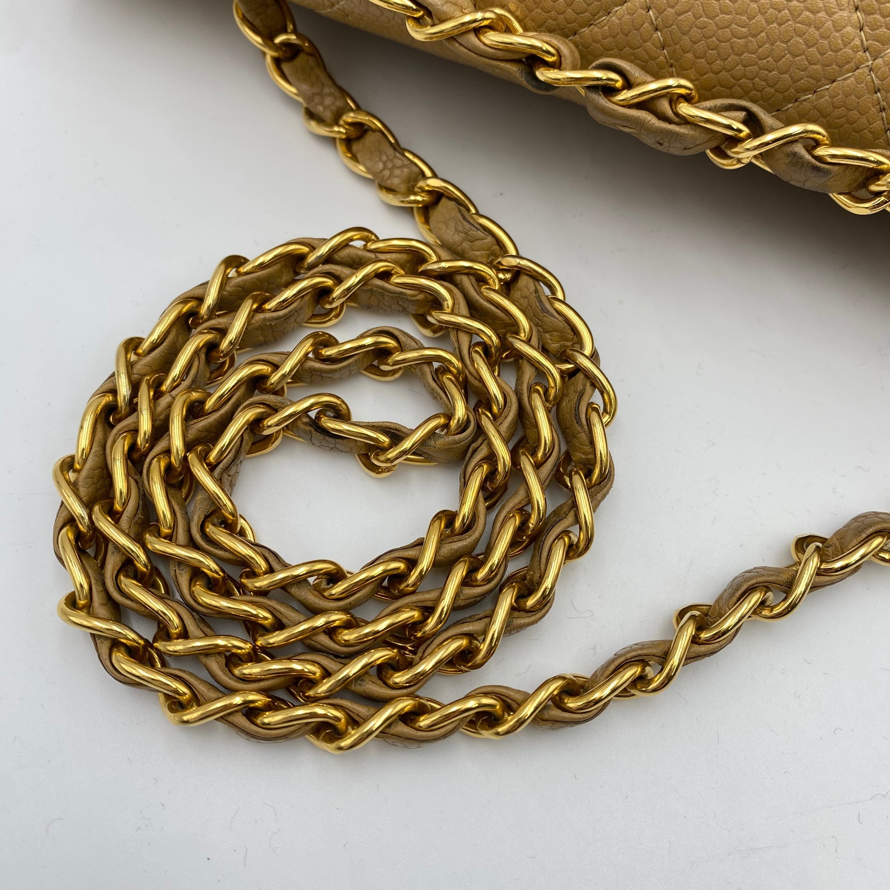 Chanel Chanel Vintage Classic Flap Medium Beige Caviar GHW #6 90202042