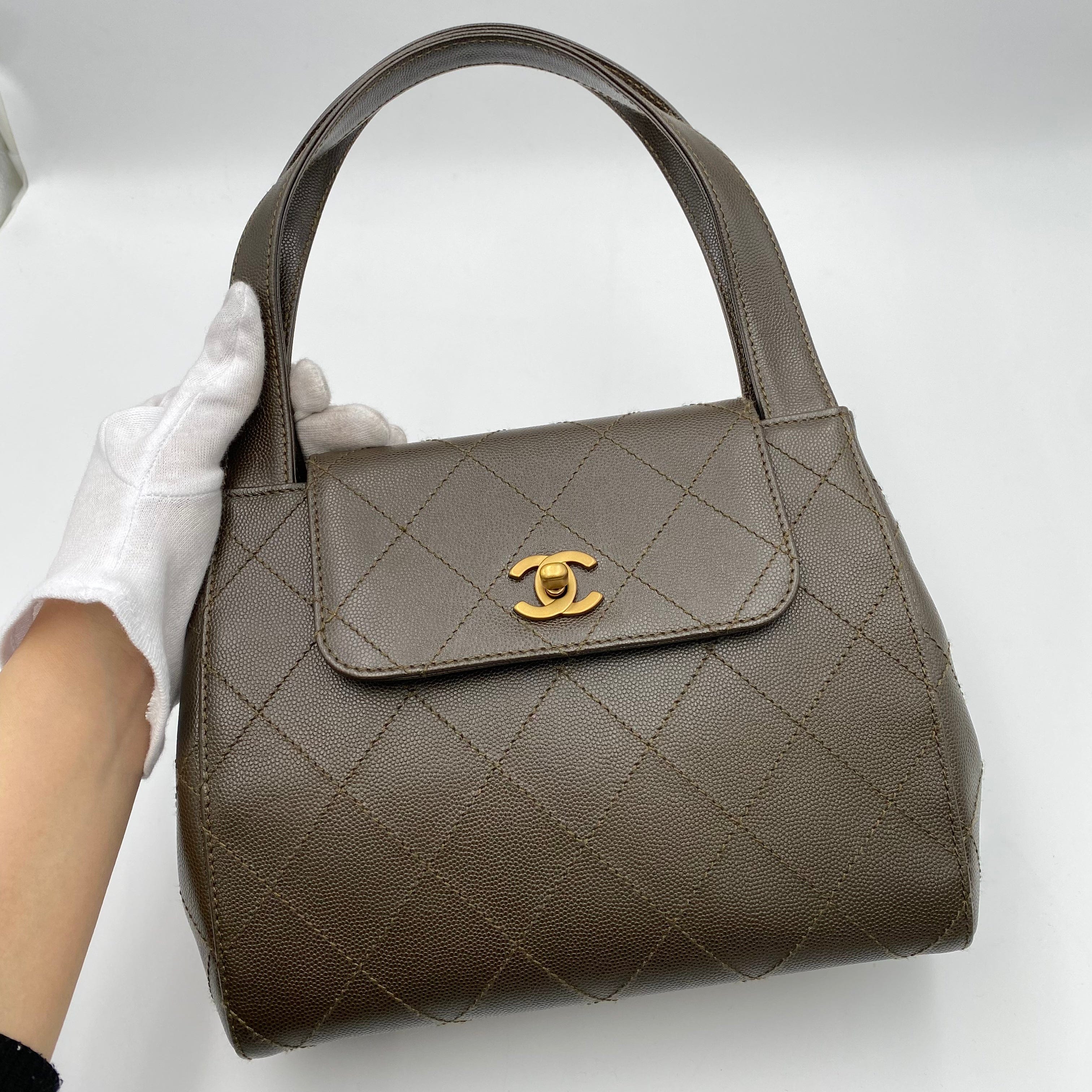 Chanel CHANEL VINTAGE HAND BAG KHAKI CAVIAR SKIN 90220259