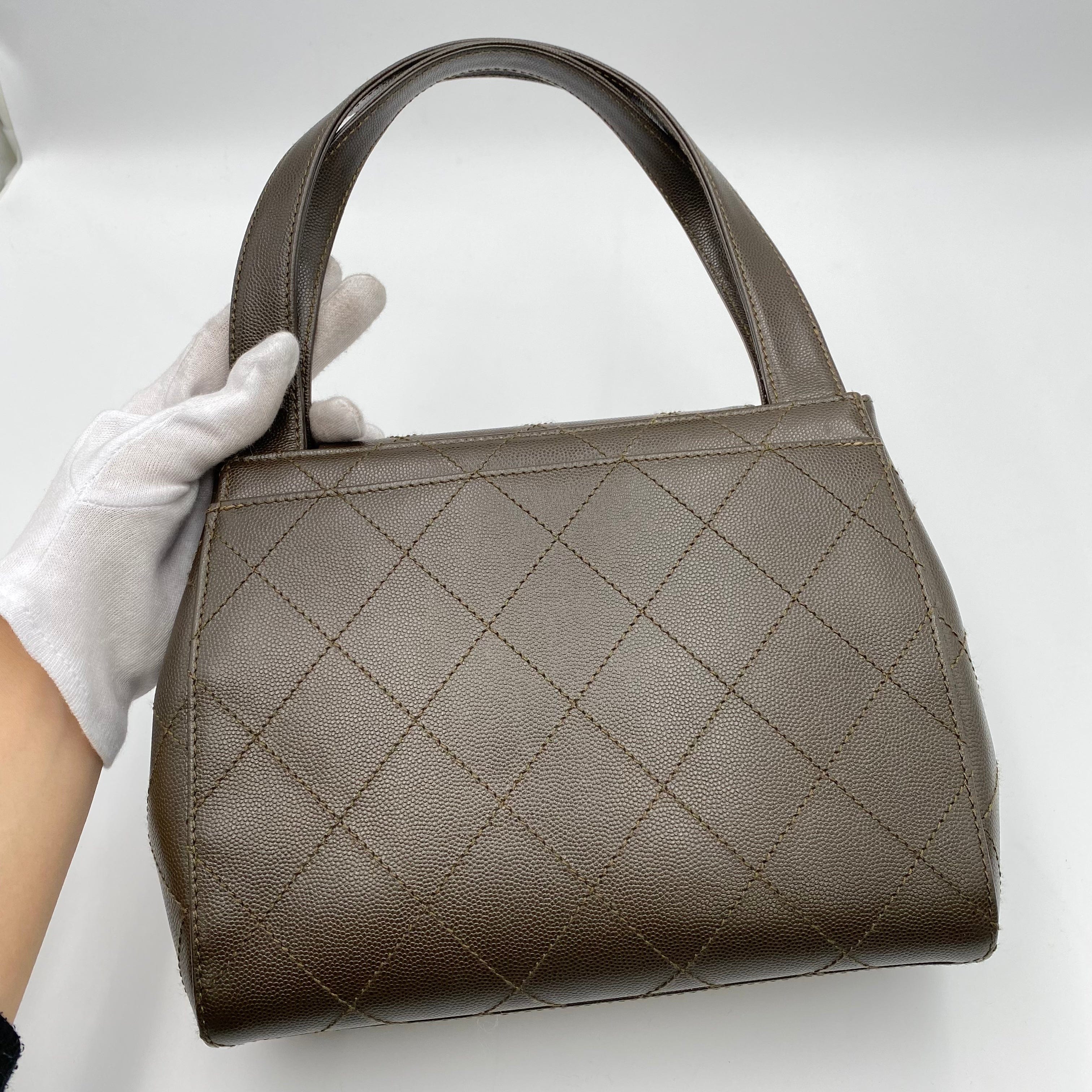 Chanel CHANEL VINTAGE HAND BAG KHAKI CAVIAR SKIN 90220259