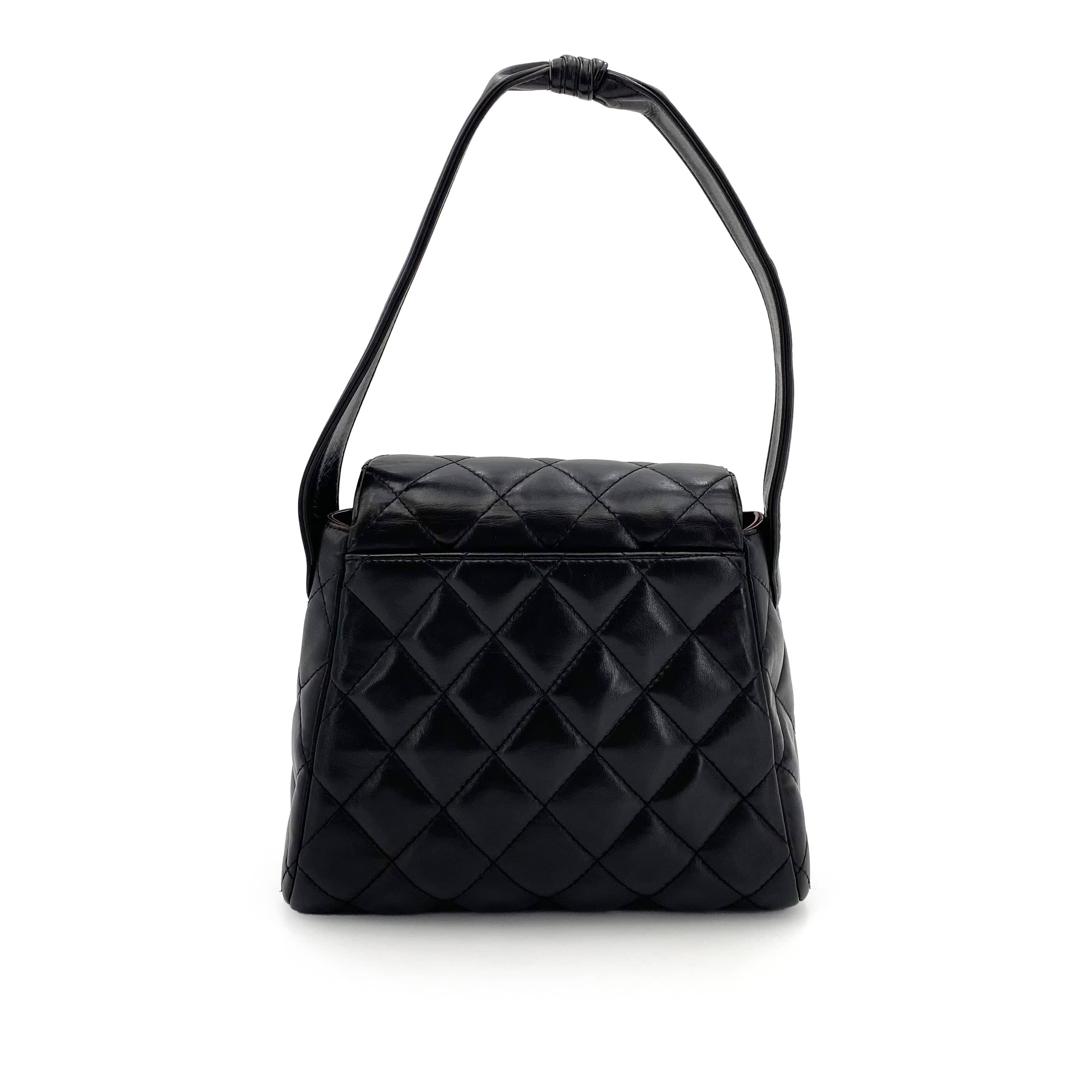 Chanel CHANEL VINTAGE MATELASSE HAND BAG BLACK LAMB SKIN 90242116