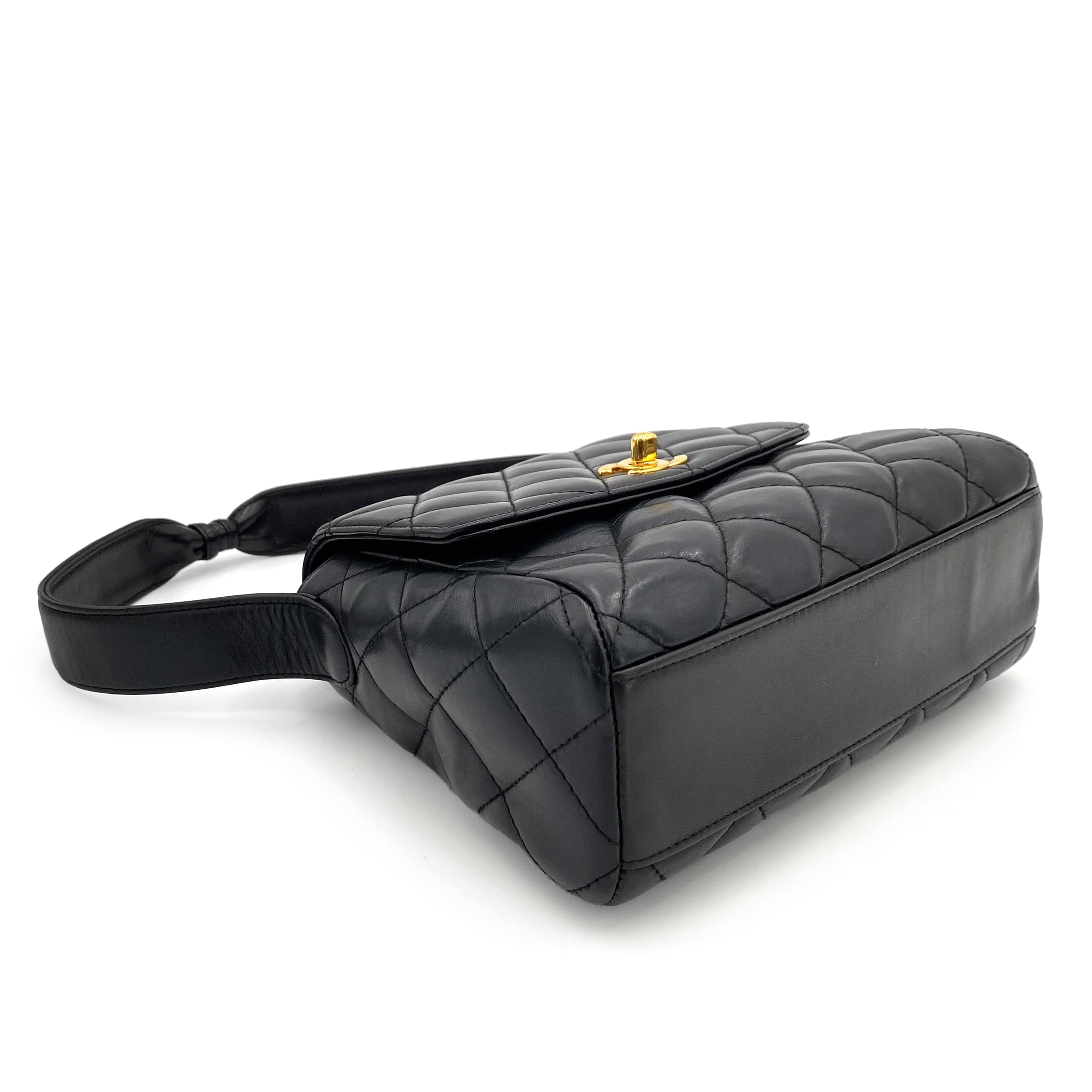 Chanel CHANEL VINTAGE MATELASSE HAND BAG BLACK LAMB SKIN 90242116