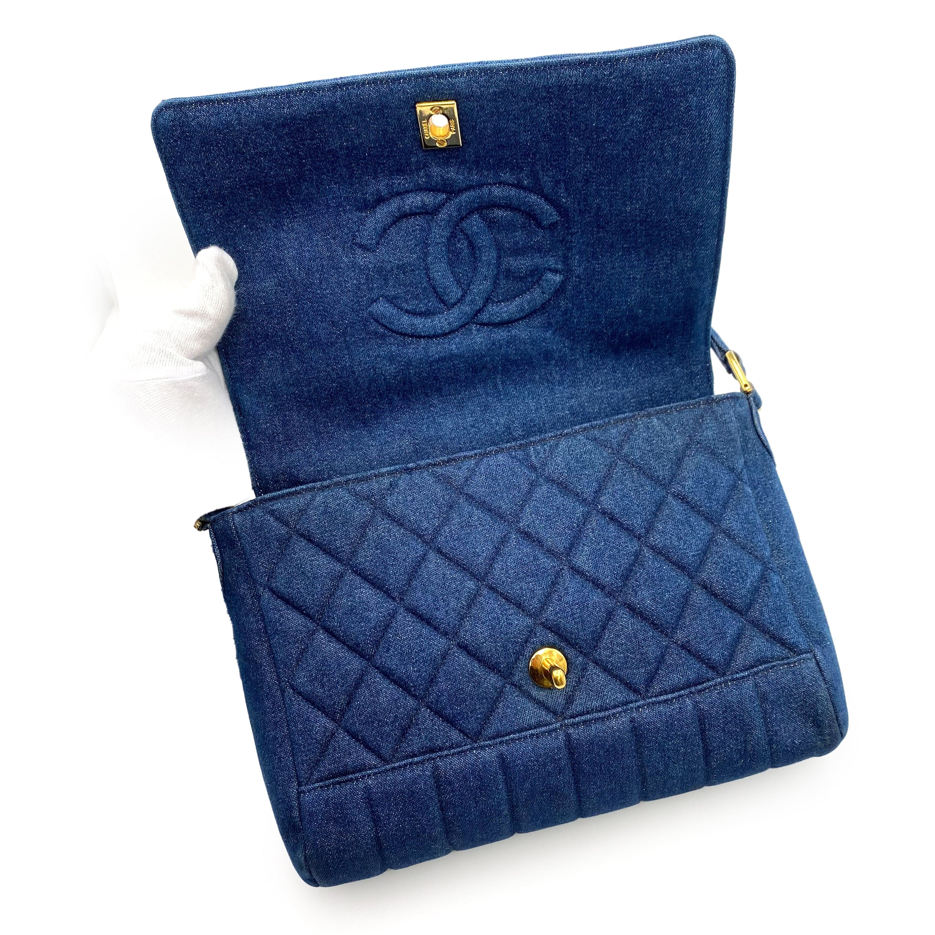 Chanel CHANEL VINTAGE MATELASSE SHOULDER BAG BLUE DENIM 90234542