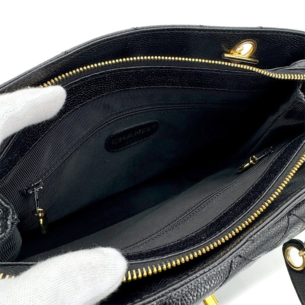 CHANEL CHANEL VINTAGE MATELLASSE TURN LOCK CHAIN TOTE BAG BLACK CAVIAR SKIN 90306385