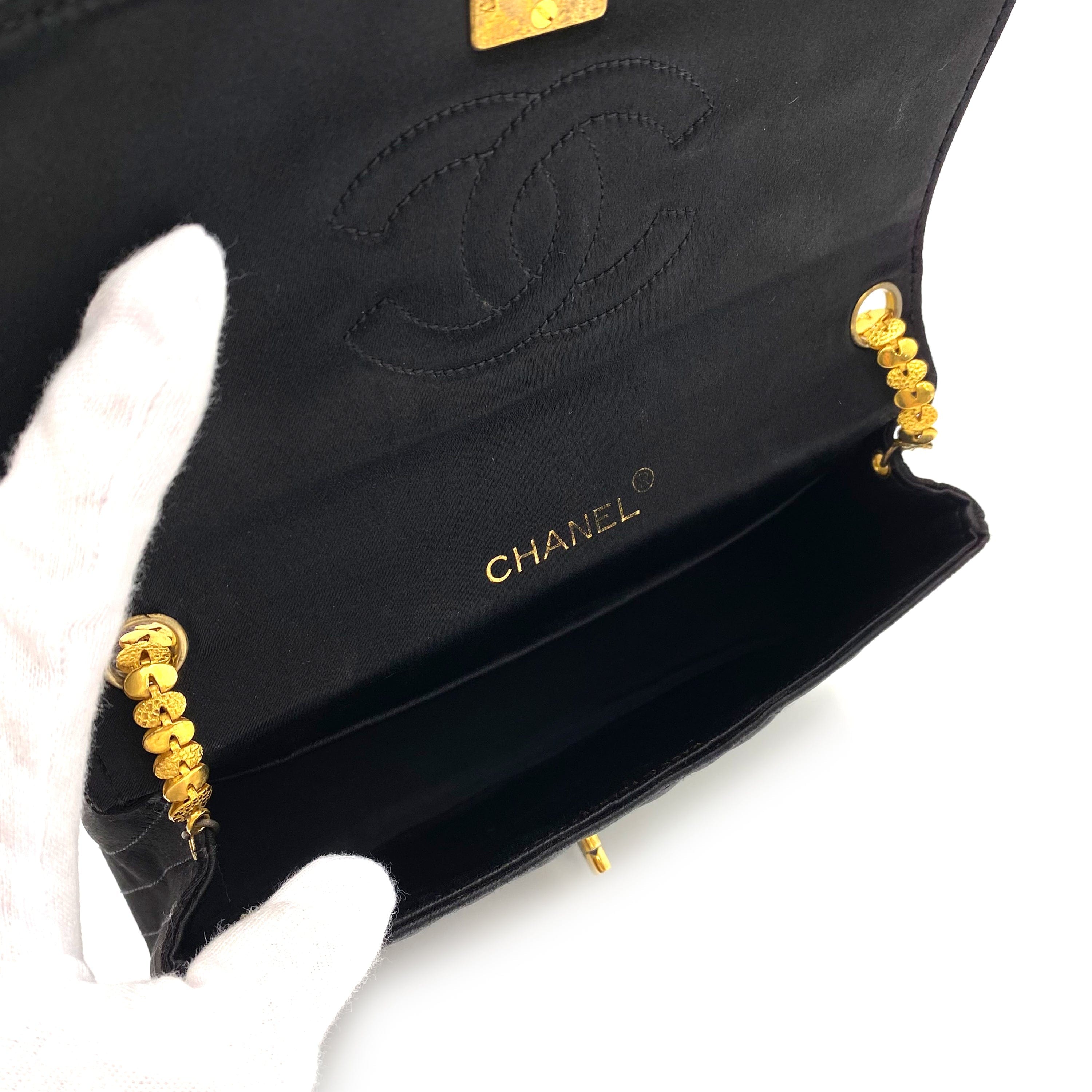 Chanel CHANEL VINTAGE METAL CHAIN SHOULDER BAG BLACK SATIN 90231954