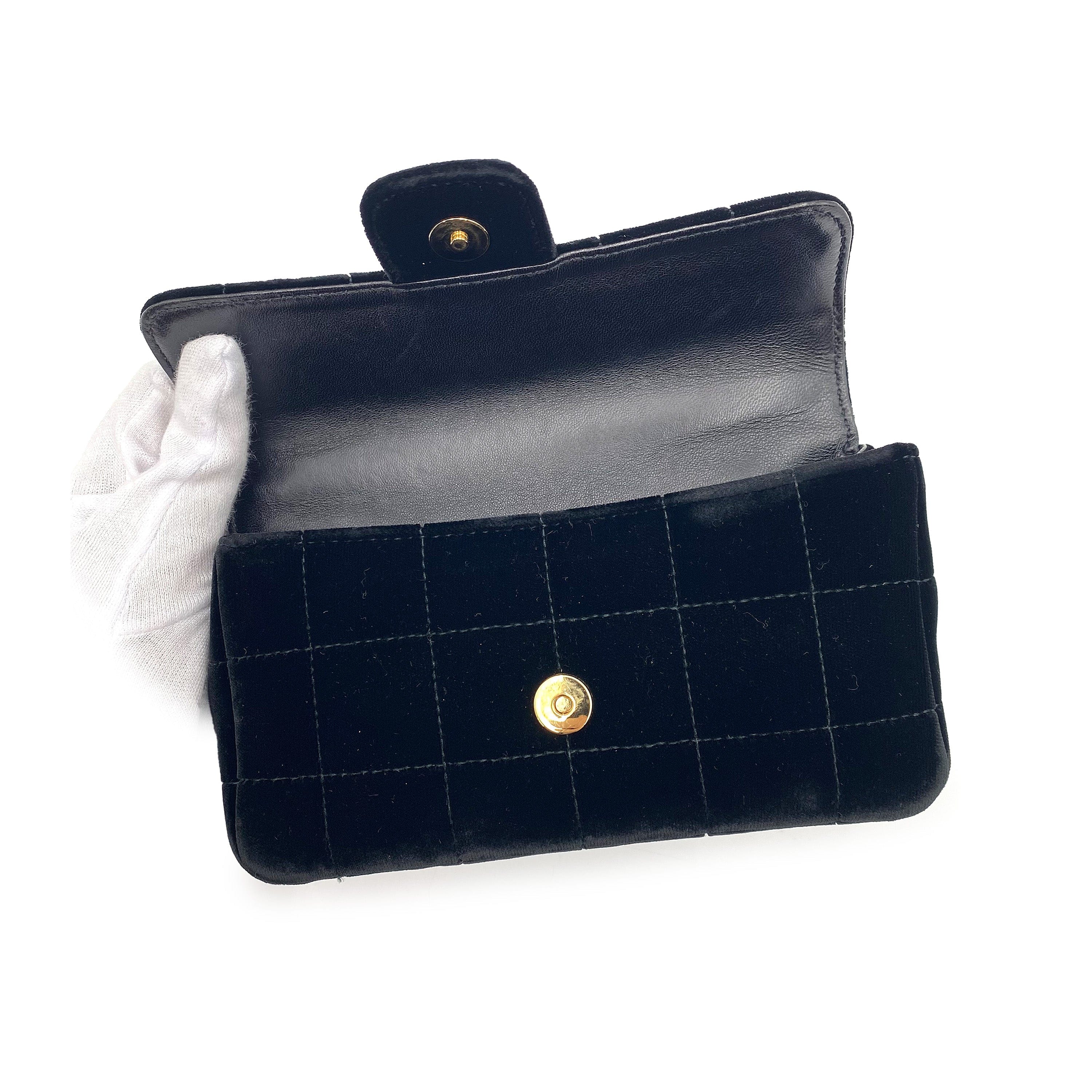 Chanel Chanel Vintage Mini CHOCOLATE BAR BLACK VELOR 90225296