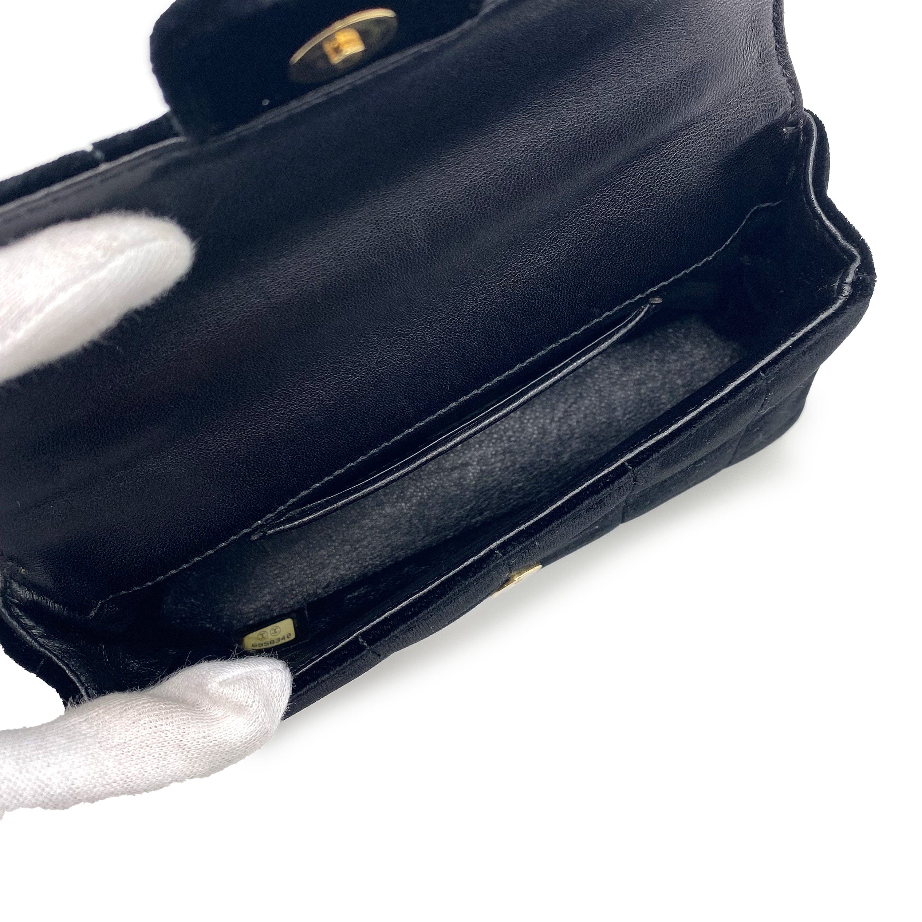 Chanel Chanel Vintage Mini CHOCOLATE BAR BLACK VELOR 90225296