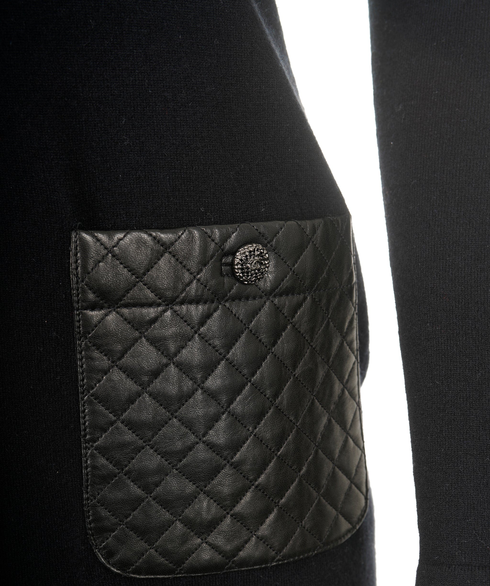 Chanel Chanel Dress knitted black with leather pockets FR36 P44396W05180 AVC1243