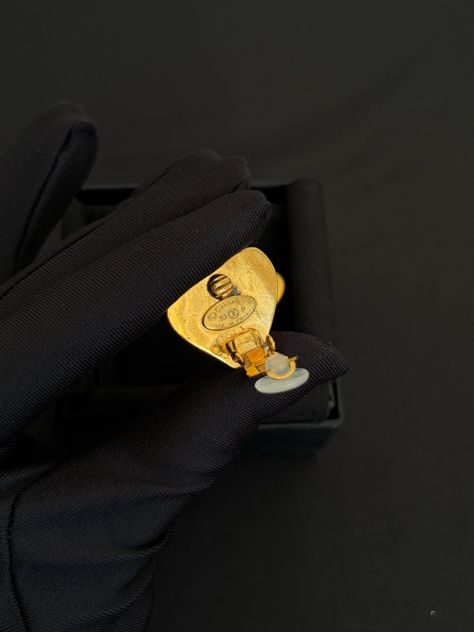 Chanel Chanel Gold Glossy Heart CC Ear Clips