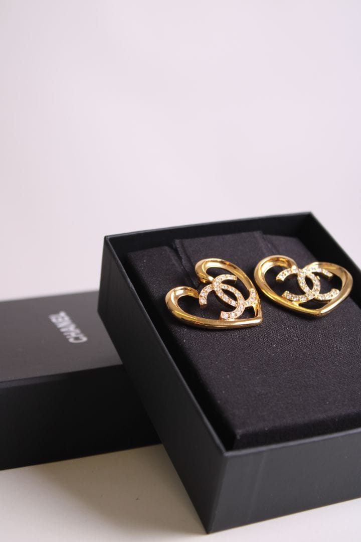 Chanel Chanel CC Heart Drop Earrings