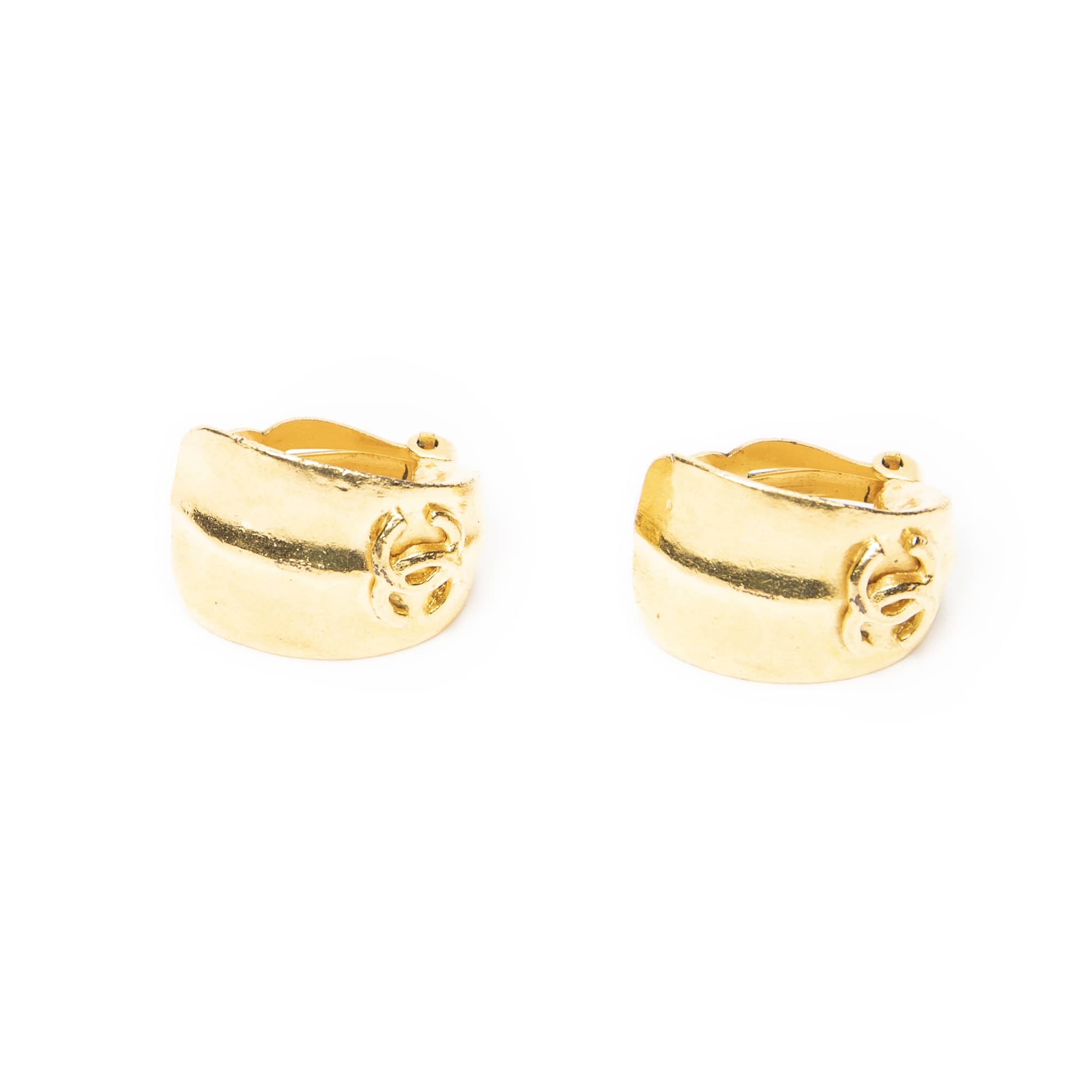 Chanel Chanel Gold Stainless Steel without Nickel CC Curved Clip On Earrings ABC5820
