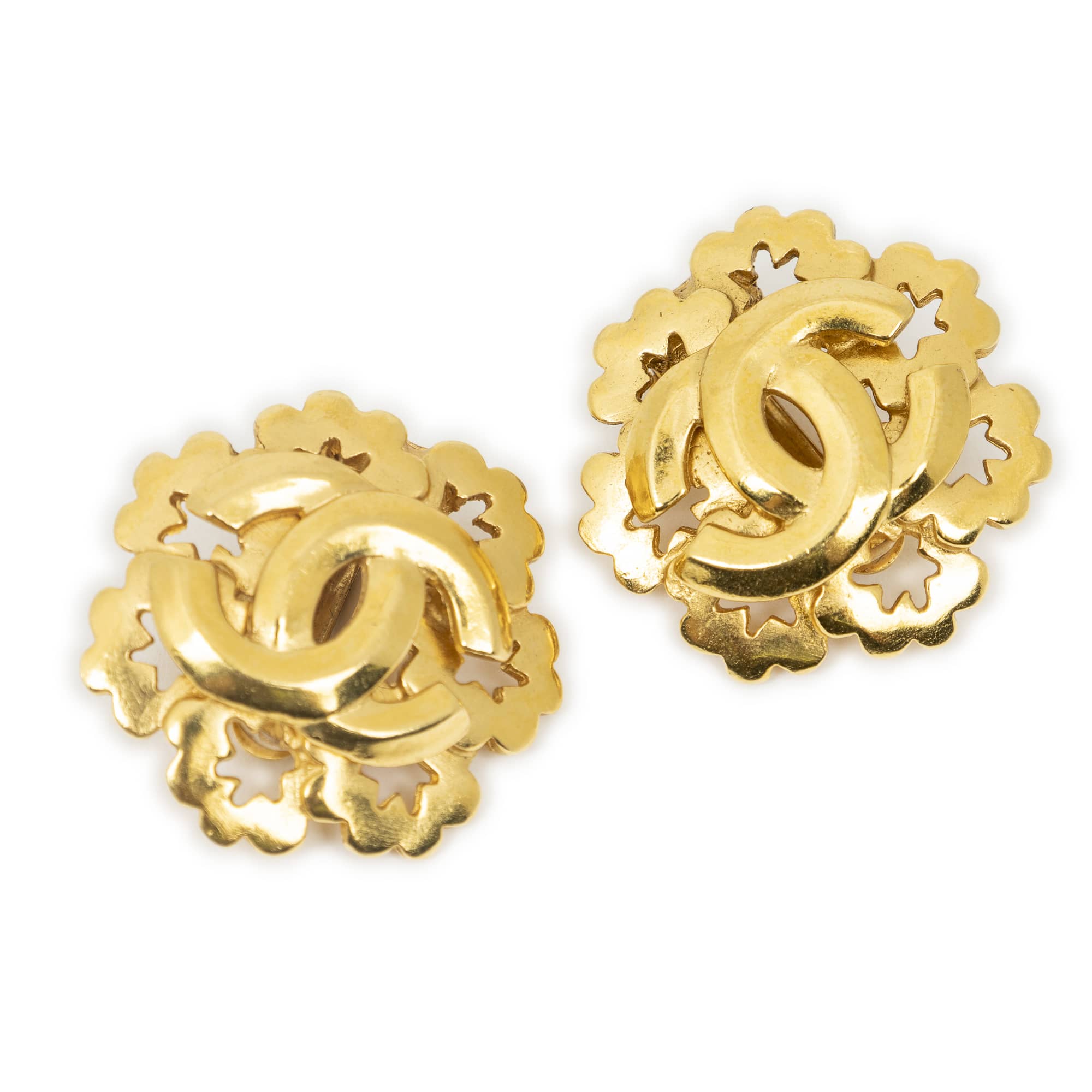 Chanel Chanel Gold Stainless Steel without Nickel CC Flower-Shaped Clip On Earrings ABC5529