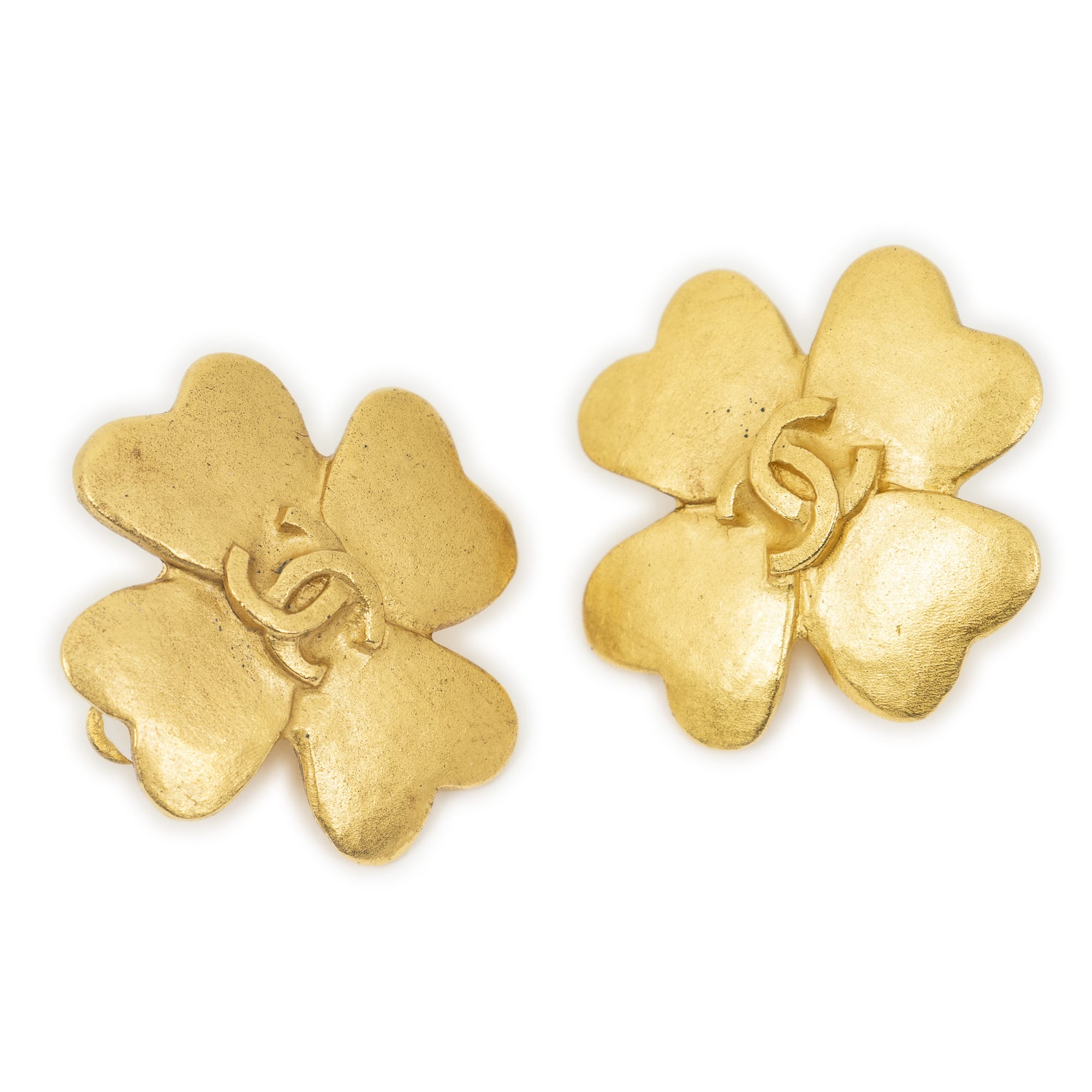Chanel Chanel Gold Stainless Steel without Nickel CC Four-Leaf Clover Clip On Earrings ABC5797