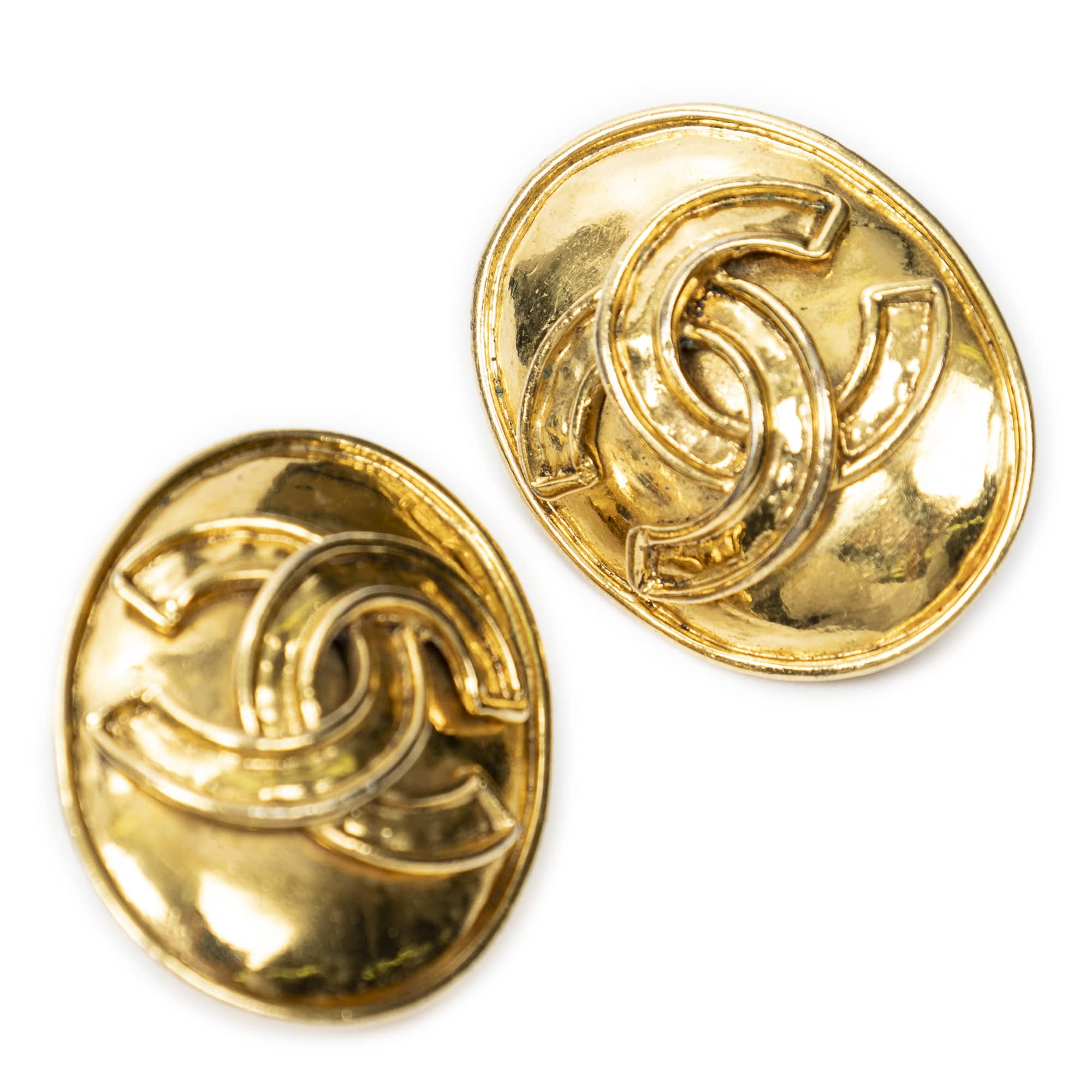 Chanel Chanel Gold Stainless Steel without Nickel CC Oval Clip On Earrings ABC6577