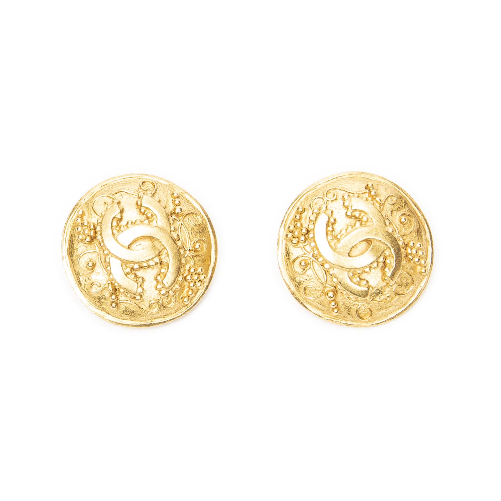 Chanel Chanel Gold Stainless Steel without Nickel CC Round Clip On Earrings ABC5828