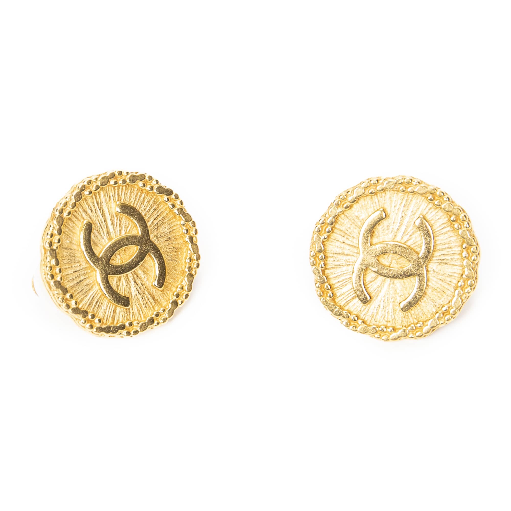 Chanel Chanel Gold Stainless Steel without Nickel CC Round Clip On Earrings ABC6575