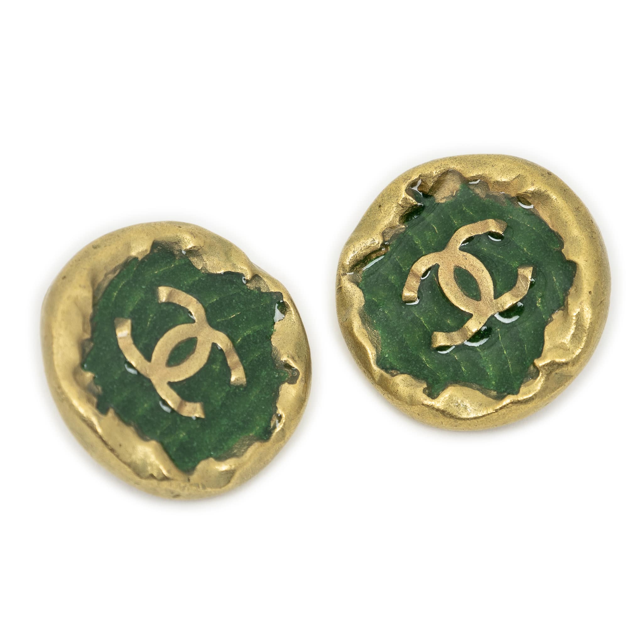 Chanel Chanel Green/Gold Stainless Steel without Nickel CC Round Enamel Clip On Earrings ABC5919