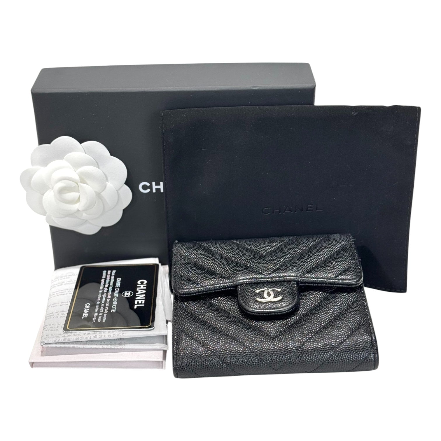 Chanel Chanel Flap Wallet Caviar Black/Silver - Giftable