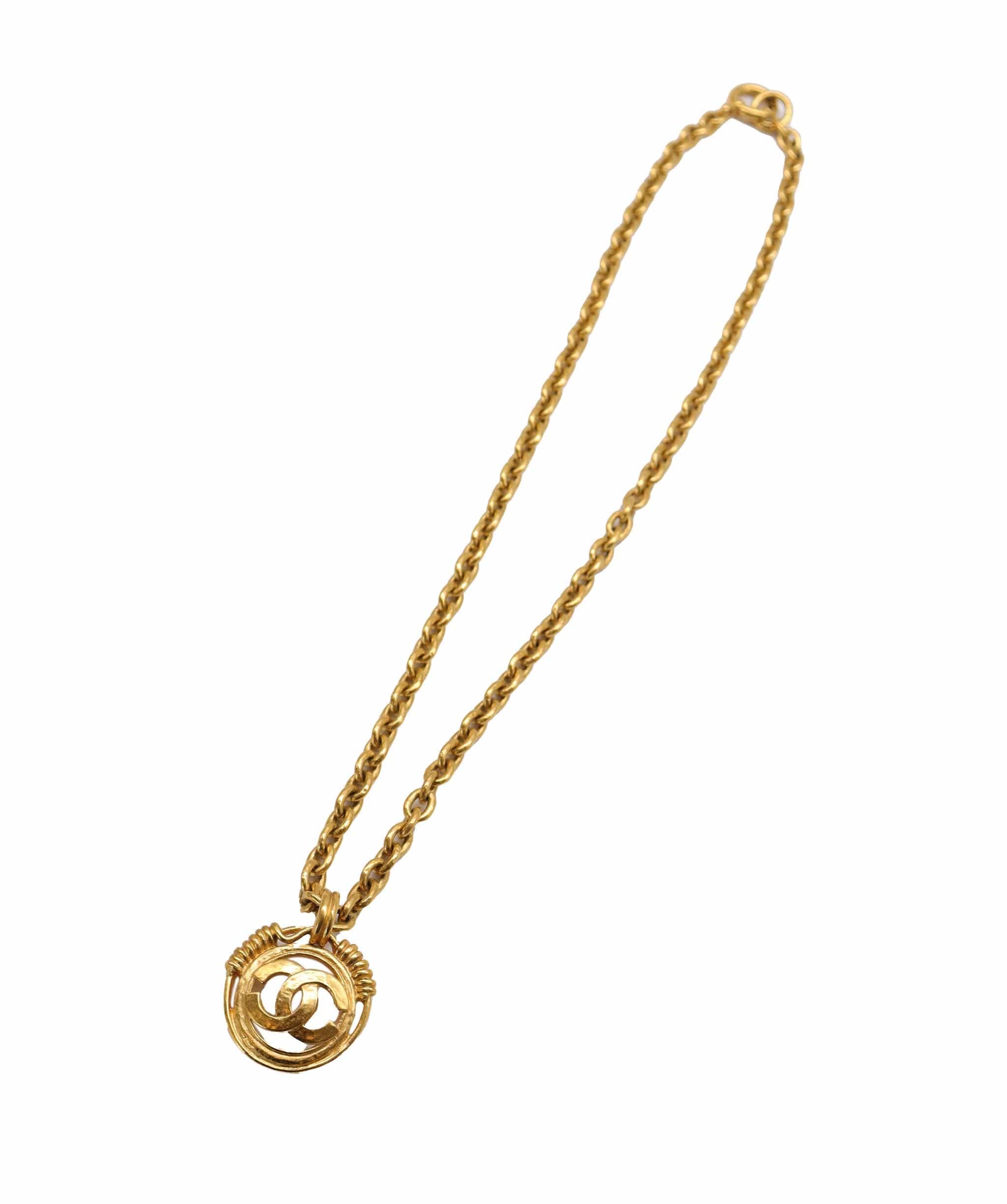 Chanel Chanel 24k Gold 1994 Medallion CC Pendant Belt / Necklace AGC2882